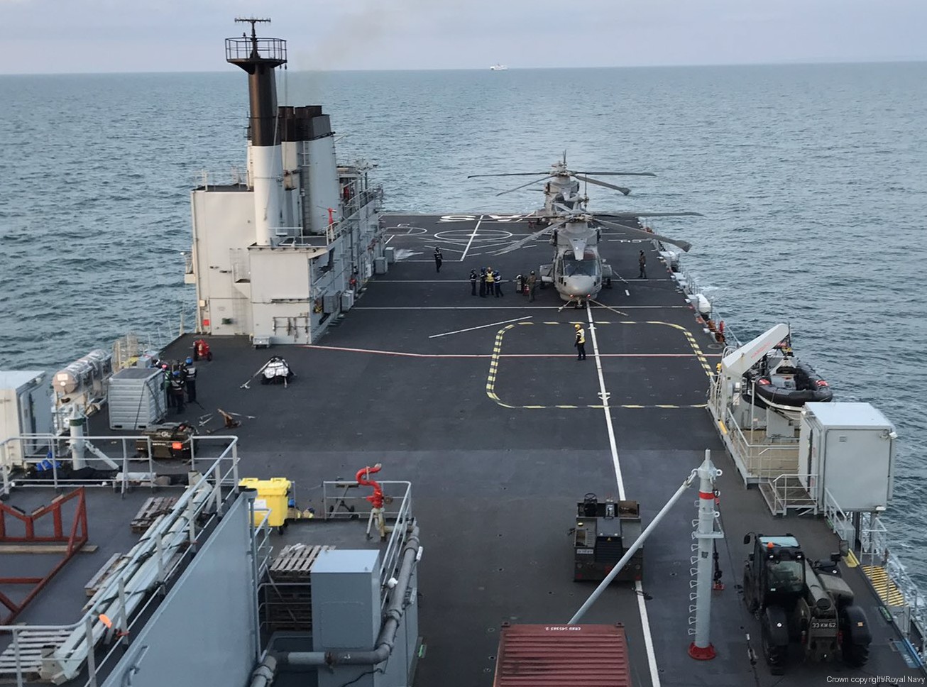 a 135 rfa argus casualty receiving ship support royal fleet auxilary navy 29