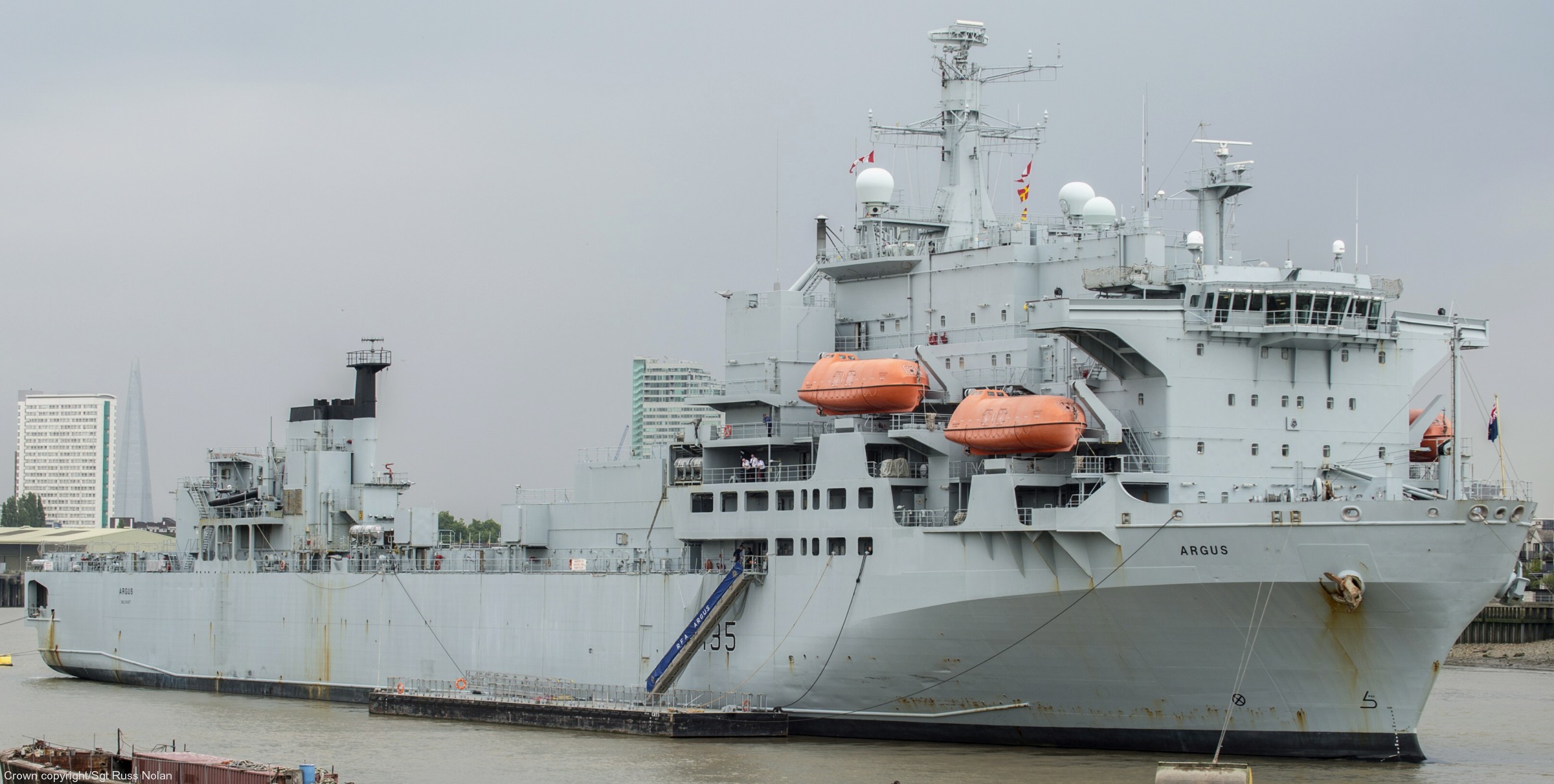 a 135 rfa argus casualty receiving ship support royal fleet auxilary navy 38 london