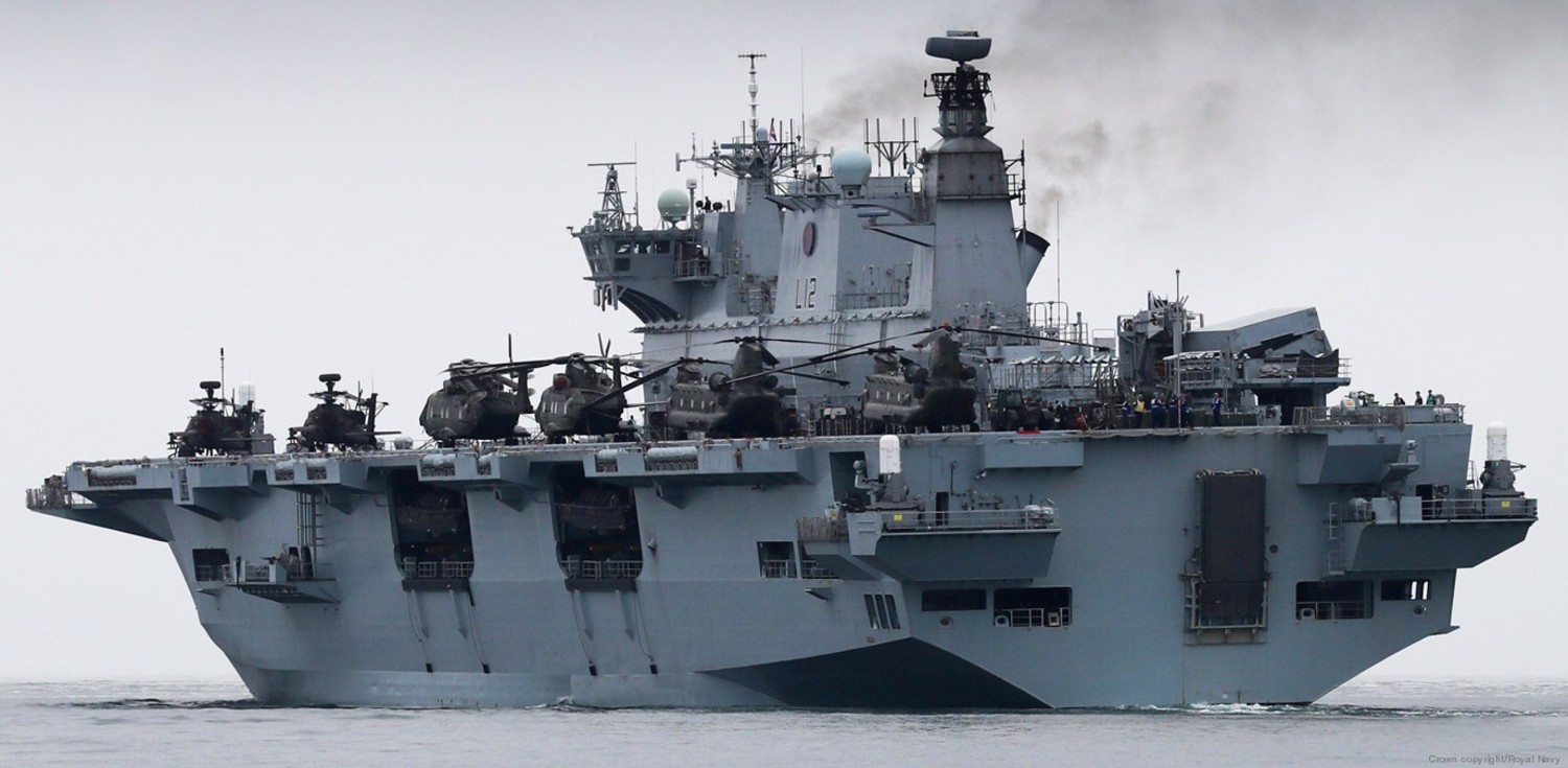 l14 hms ocean l-14 landing platform helicopter lph amphibious assault ship royal navy 33