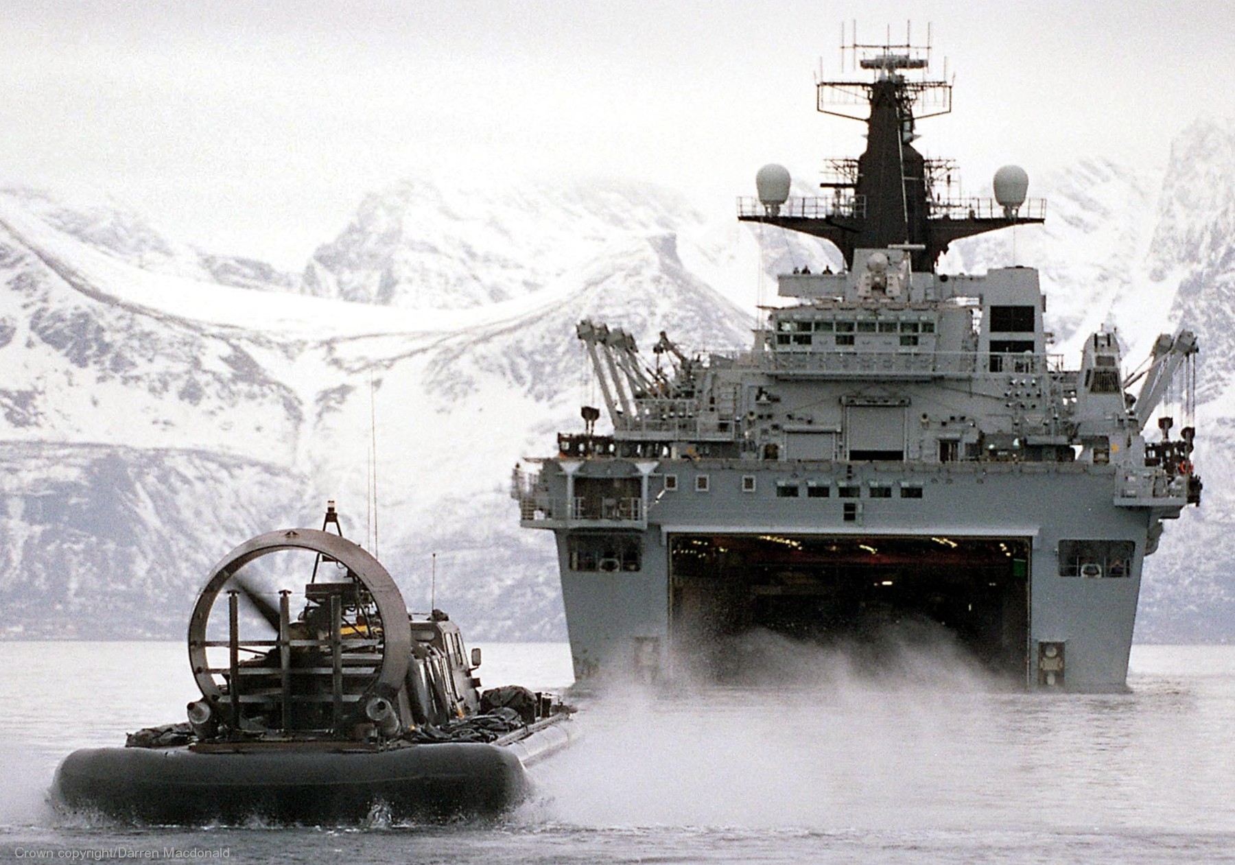 L 14 HMS Albion Landing Platform Dock LPD Royal Navy