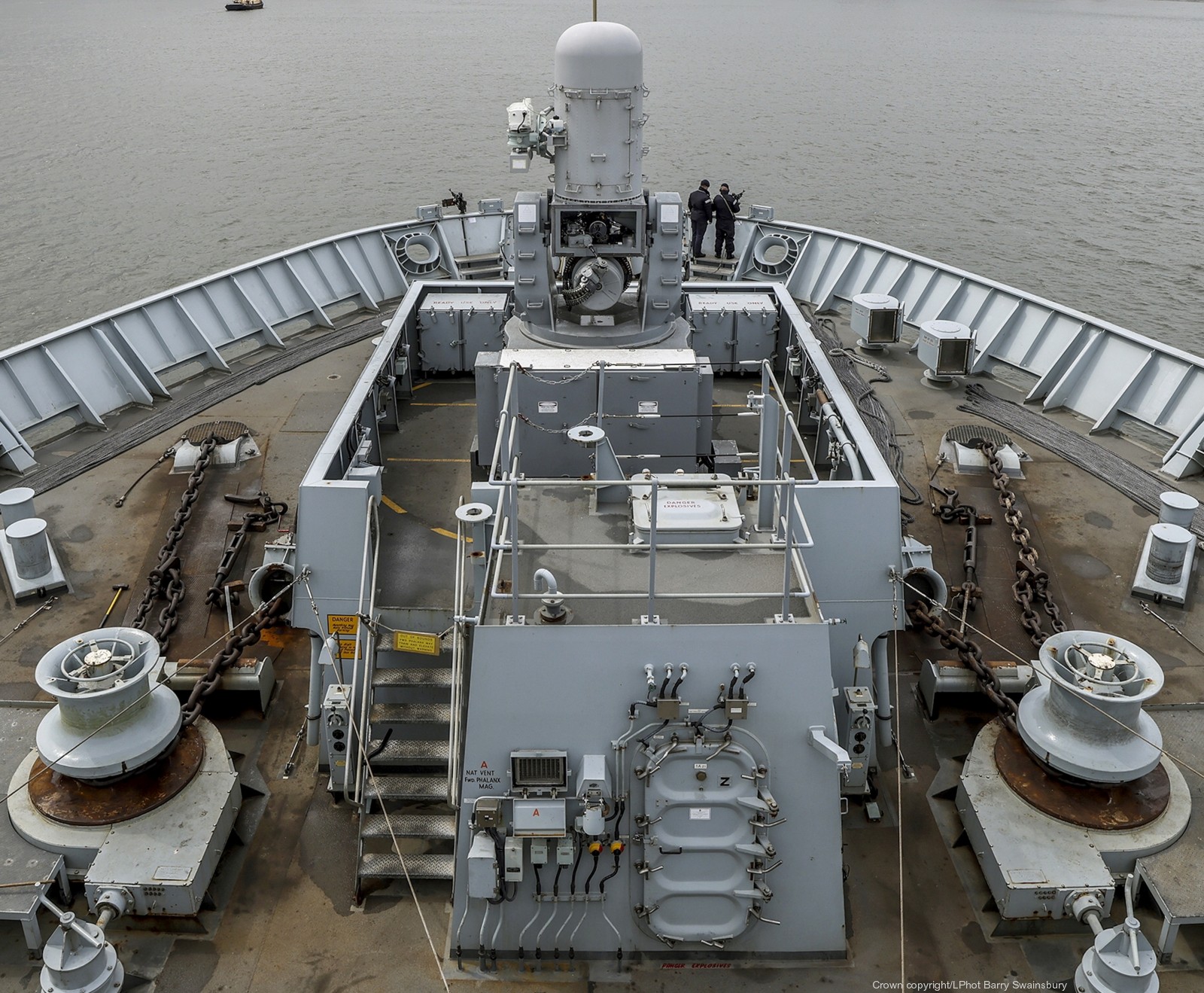 l14 hms albion amphibious transport dock assault ship landing platform lpd royal navy 23 mk.15 phalanx ciws