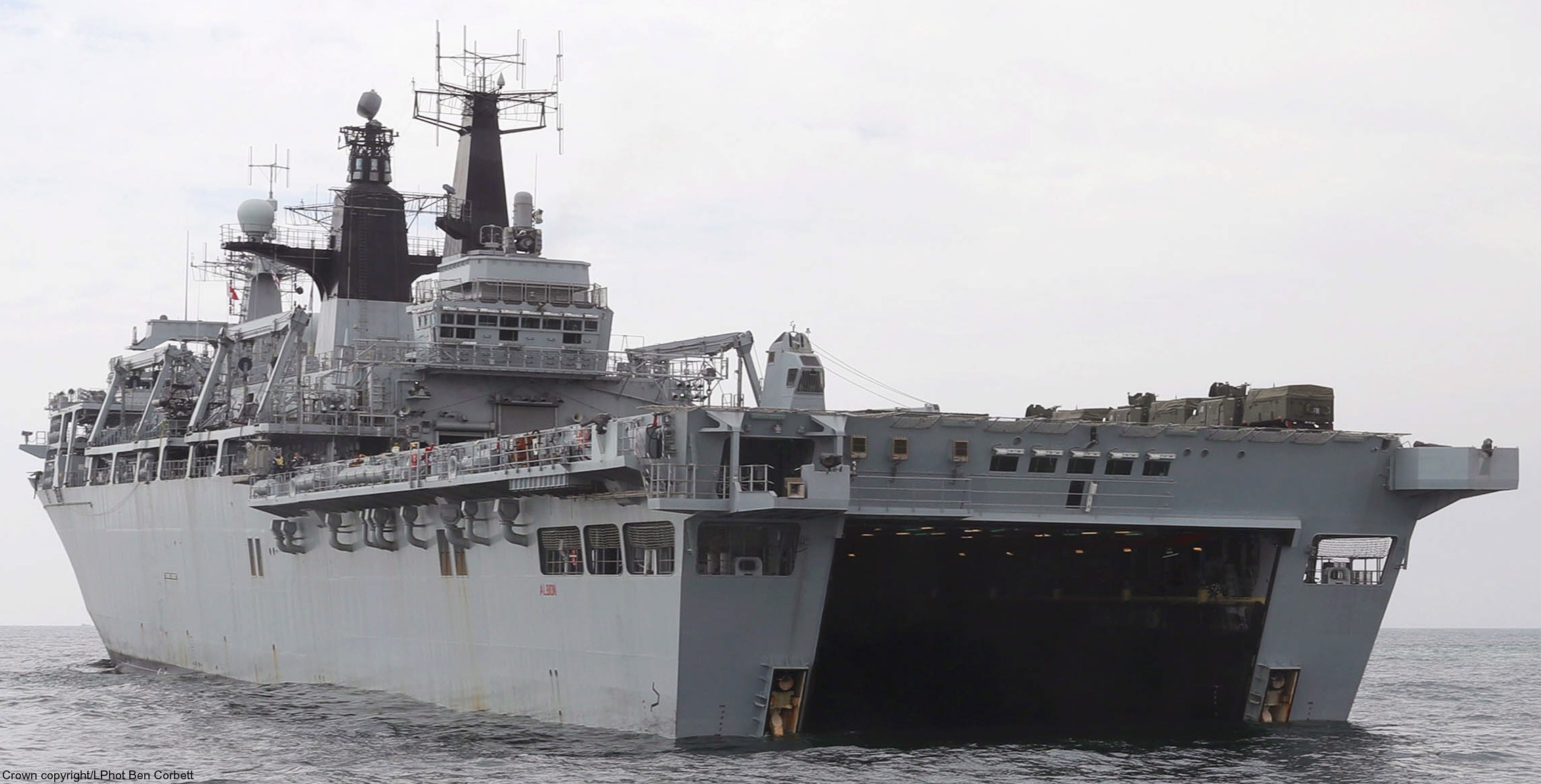 l14 hms albion amphibious transport dock assault ship landing platform lpd royal navy 32