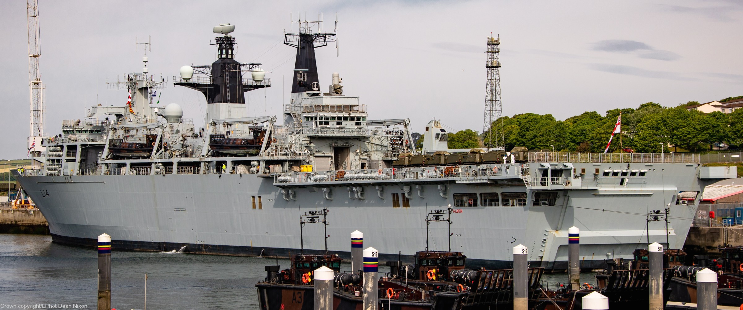 l14 hms albion amphibious transport dock assault ship landing platform lpd royal navy 37