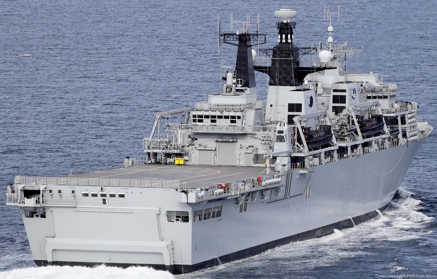 l14 hms albion amphibious transport dock assault ship landing platform lpd royal navy 46