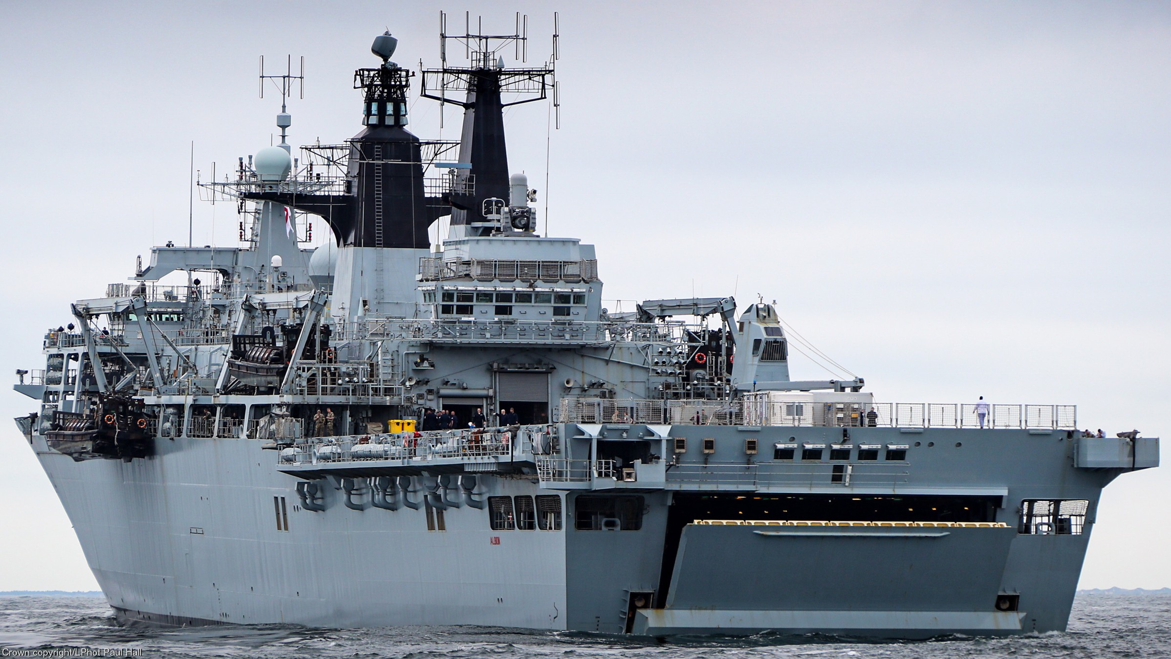 l14 hms albion amphibious transport dock assault ship landing platform lpd royal navy 53