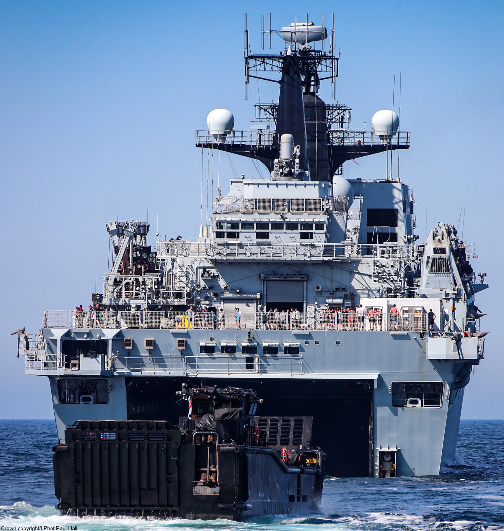 l14 hms albion amphibious transport dock assault ship landing platform lpd royal navy 56