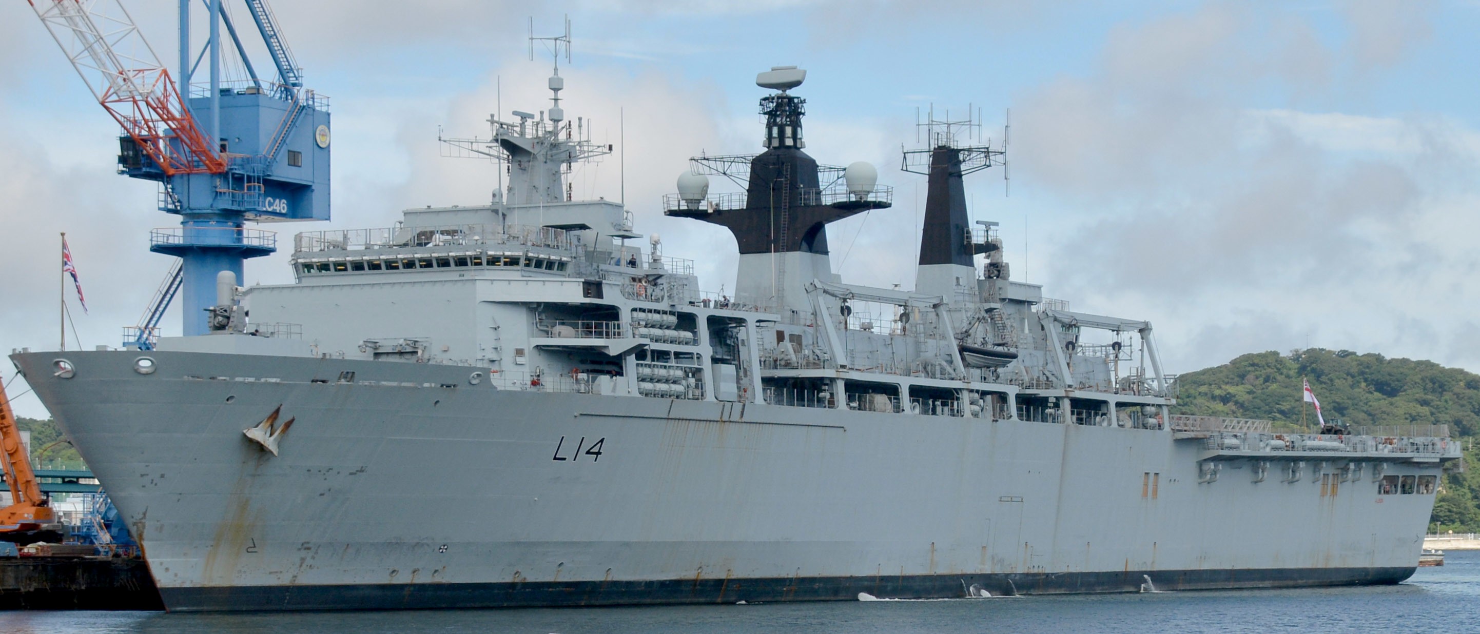l14 hms albion amphibious transport dock assault ship landing platform lpd royal navy 83