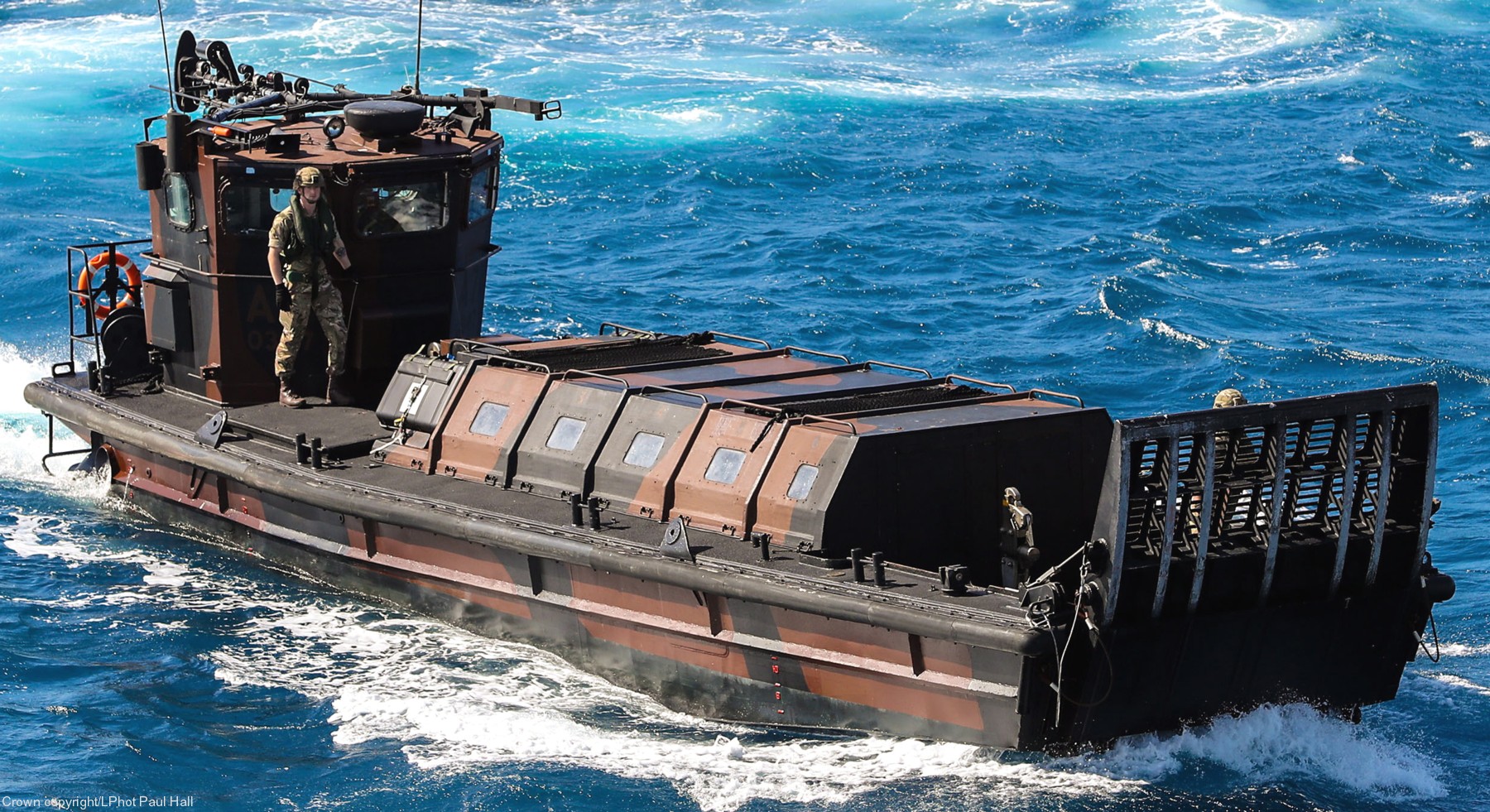 l14 hms albion amphibious transport dock assault ship landing platform lpd royal navy lcvp mk.5 landing craft 02
