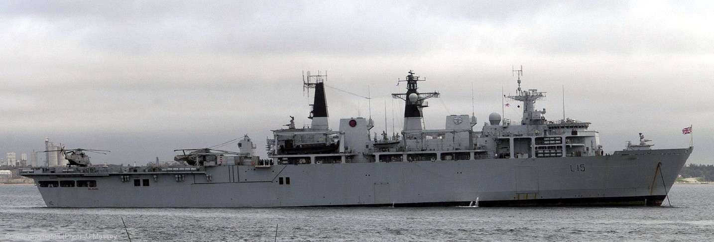 hms bulwark l-15 albion class amphibious transport dock lpd royal navy 02