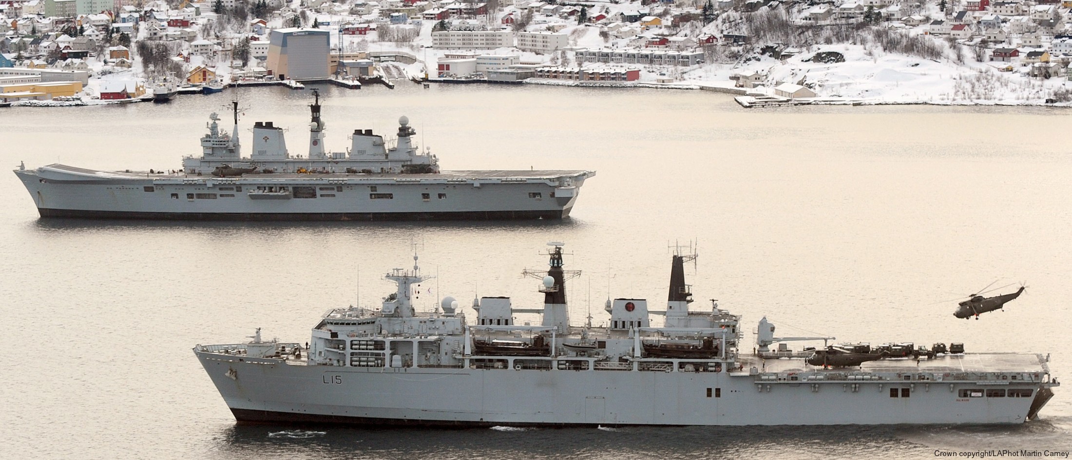 l15 hms bulwark albion class amphibious transport dock assault ship landing platform lpd royal navy 11 nato exercise