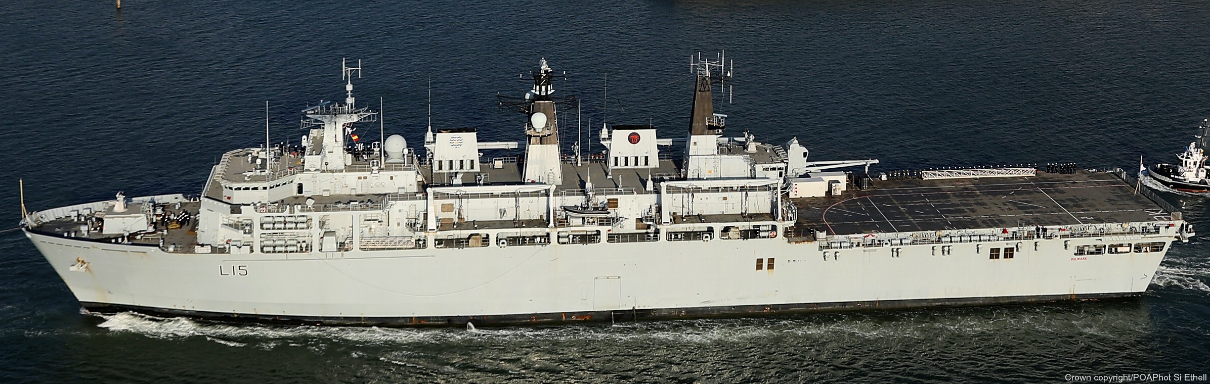 l15 hms bulwark albion class amphibious transport dock assault ship landing platform lpd royal navy 29