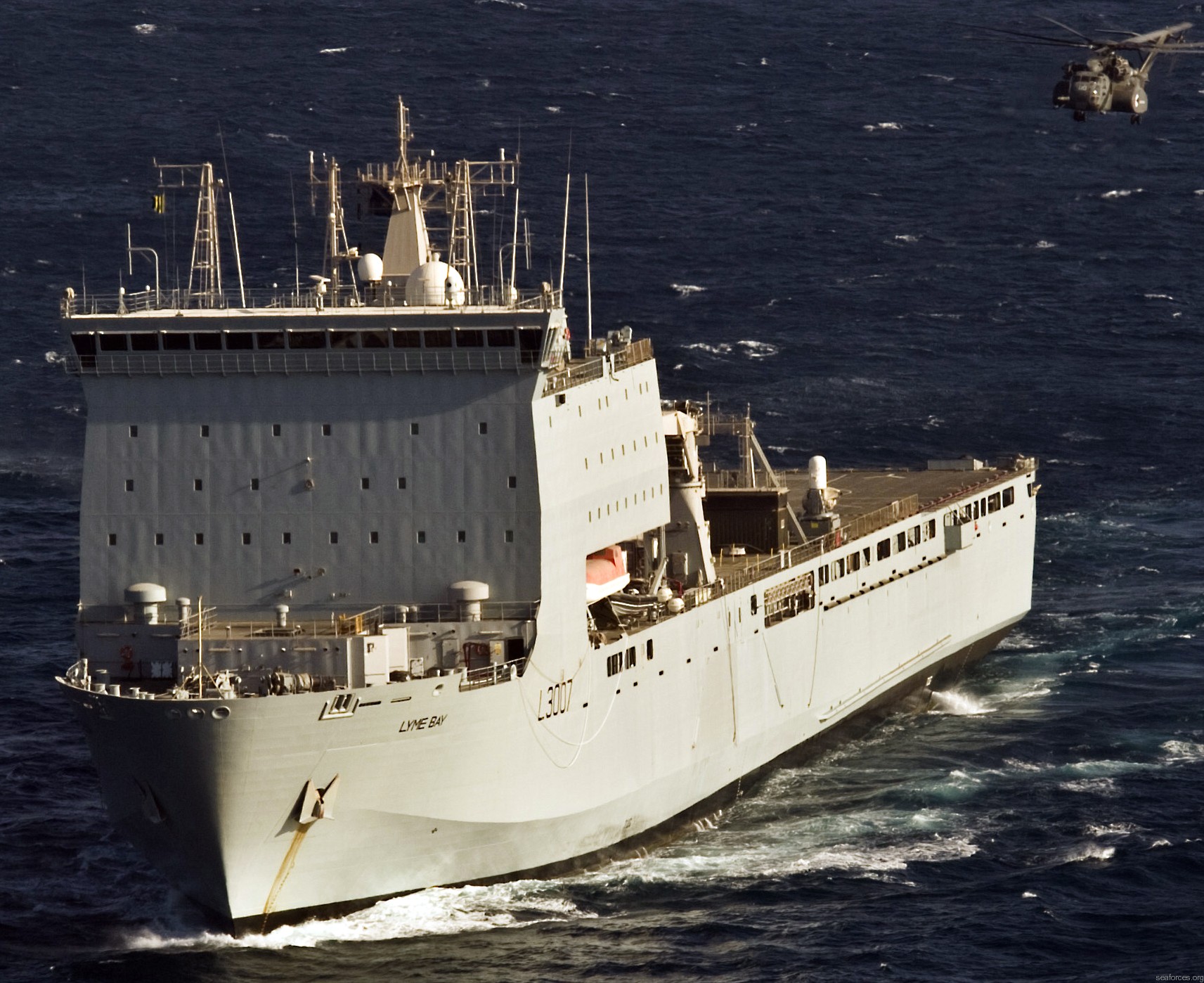 l-3007 rfa lyme bay dock landing ship royal fleet auxilary navy 12