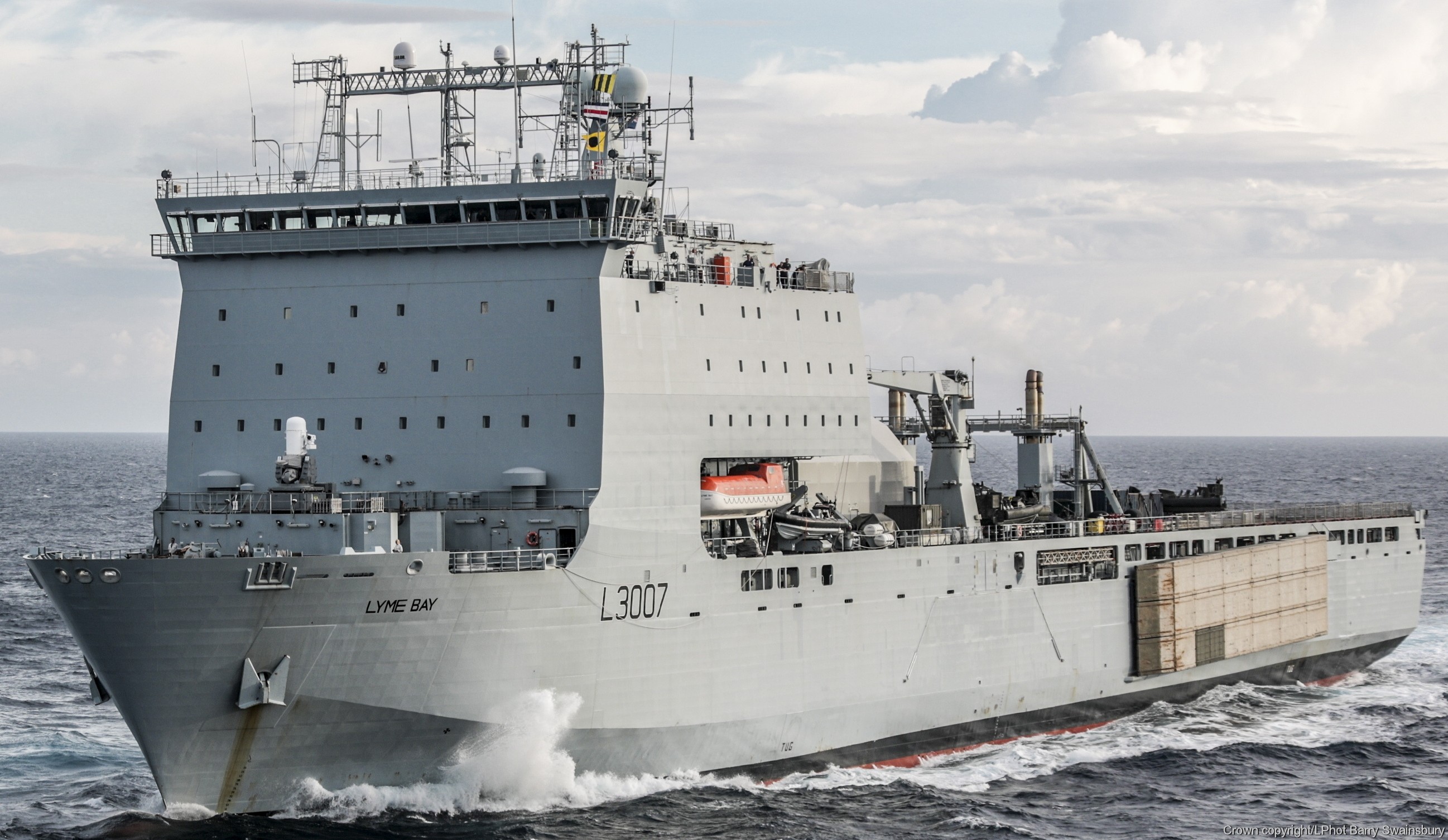 l-3007 rfa lyme bay dock landing ship royal fleet auxilary navy swan hunter bae 22x