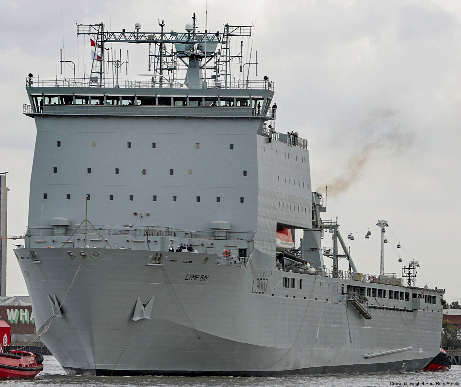 l-3007 rfa lyme bay dock landing ship royal fleet auxilary navy 27