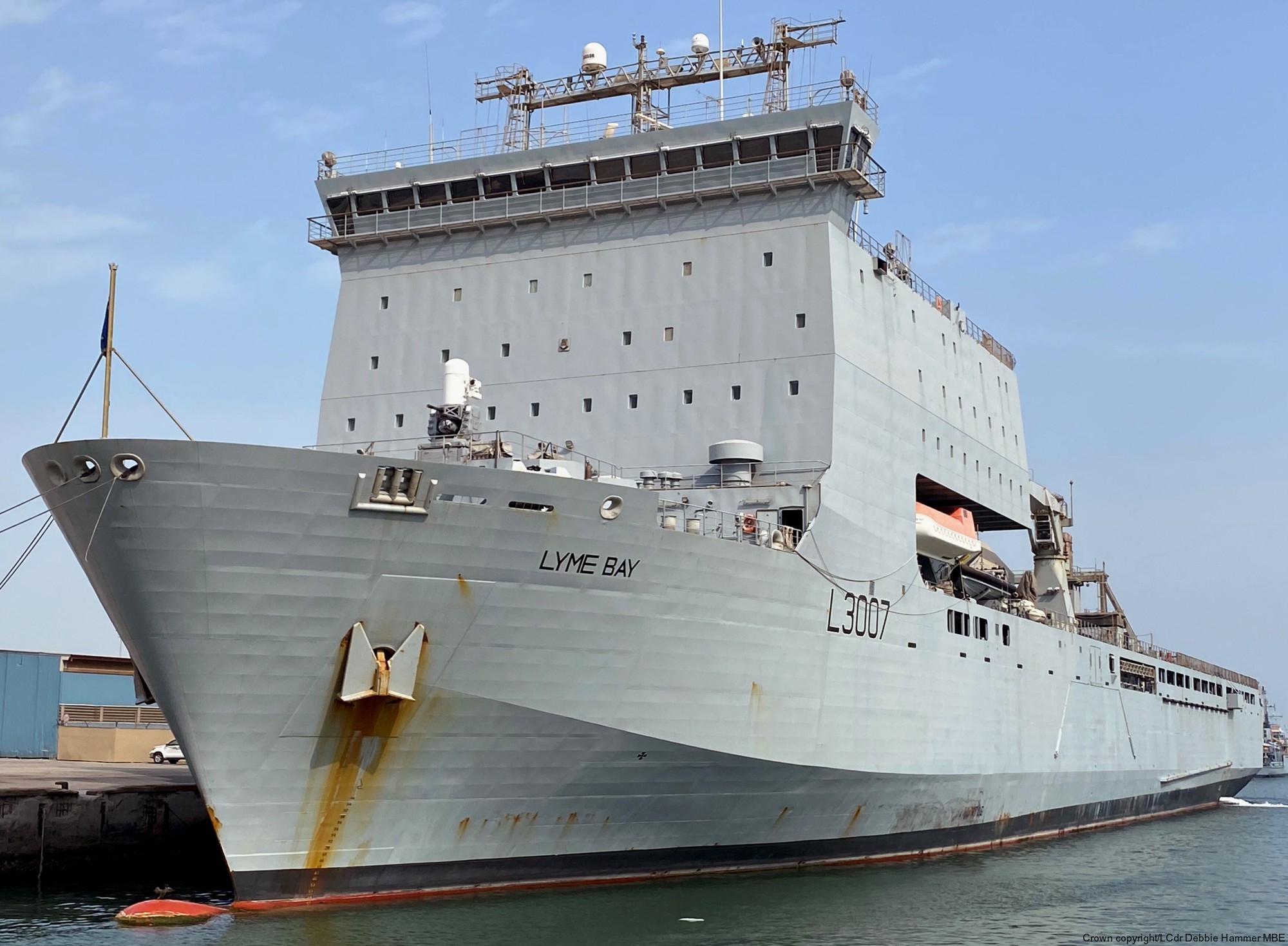 l-3007 rfa lyme bay dock landing ship royal fleet auxilary navy 31