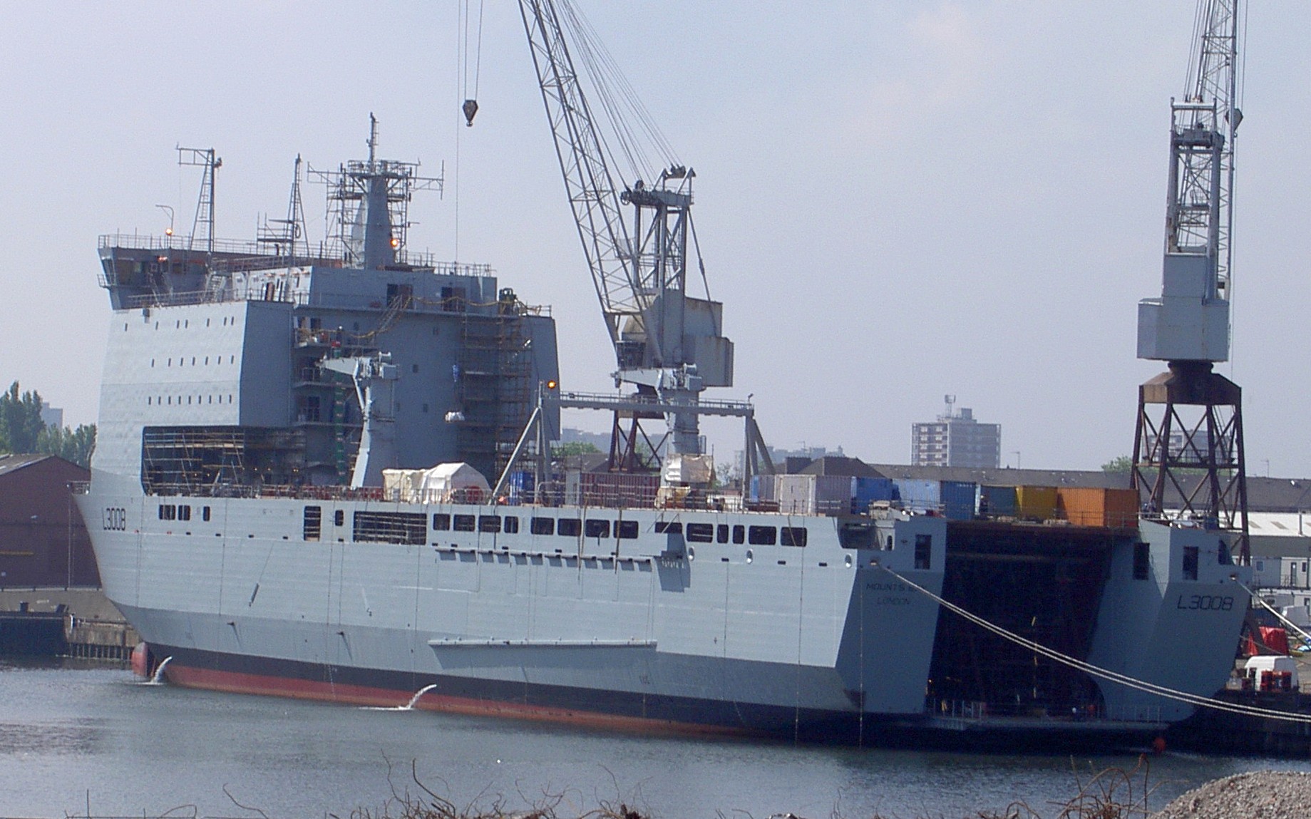 l 3008 rfa mounts bay amphibious dock landing ship transport royal fleet auxilary navy 07