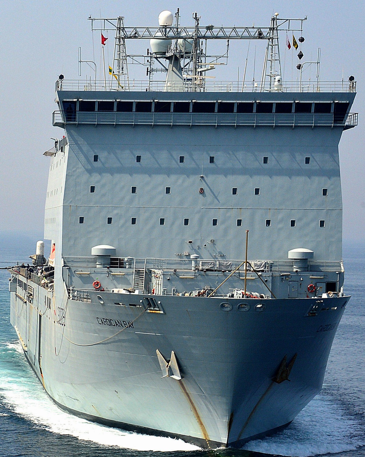 l-3009 rfa cardigan bay dock landing ship lsd royal fleet auxilary navy 29