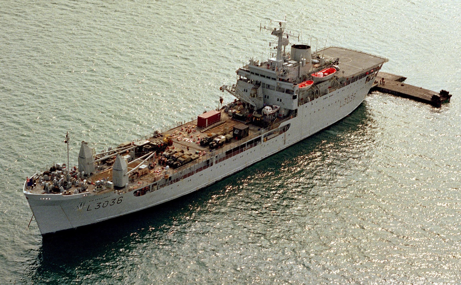rfa sir percivale l3036 round table class landing ship royal navy
