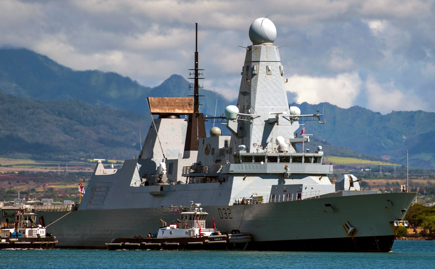 hms daring d-32 type 45 class guided missile destroyer royal navy sea viper paams 04
