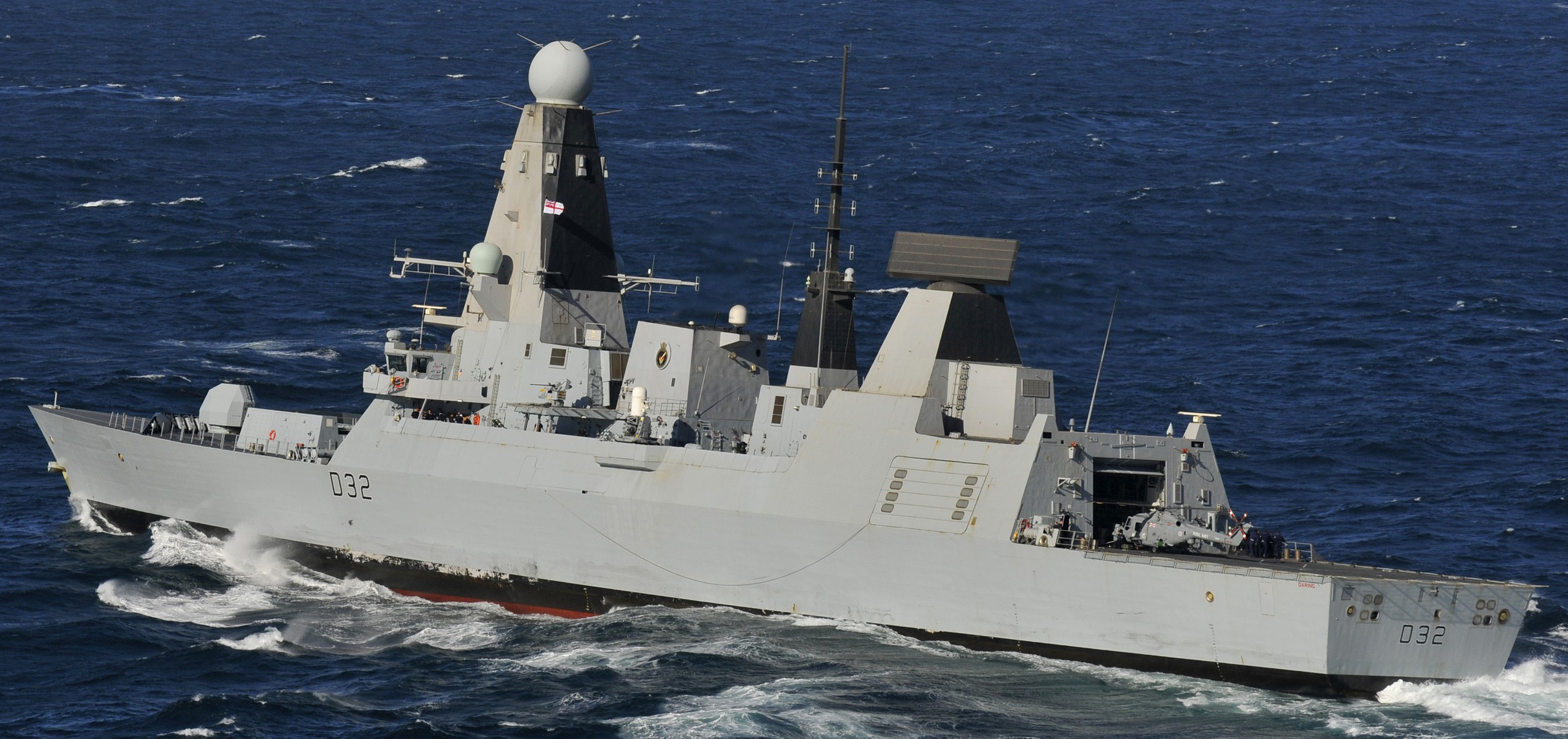 hms daring d-32 type 45 class guided missile destroyer royal navy sea viper paams 09