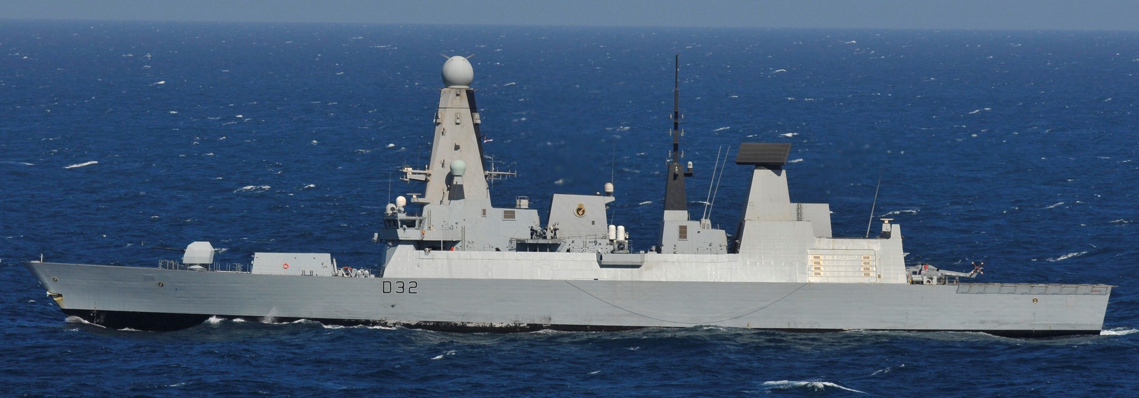 hms daring d-32 type 45 class guided missile destroyer royal navy sea viper paams 11