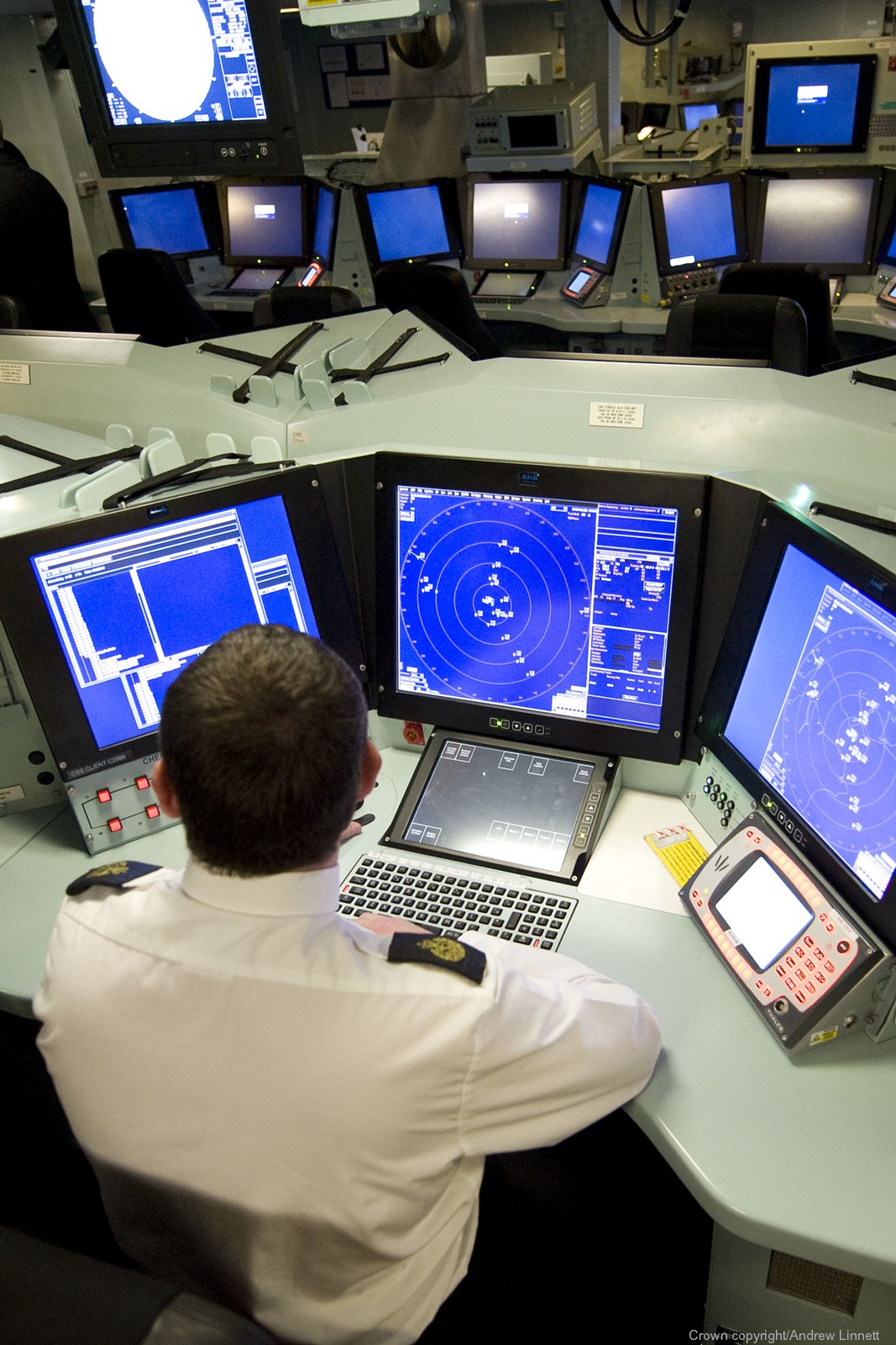 type 45 daring class destroyer operations room royal navy
