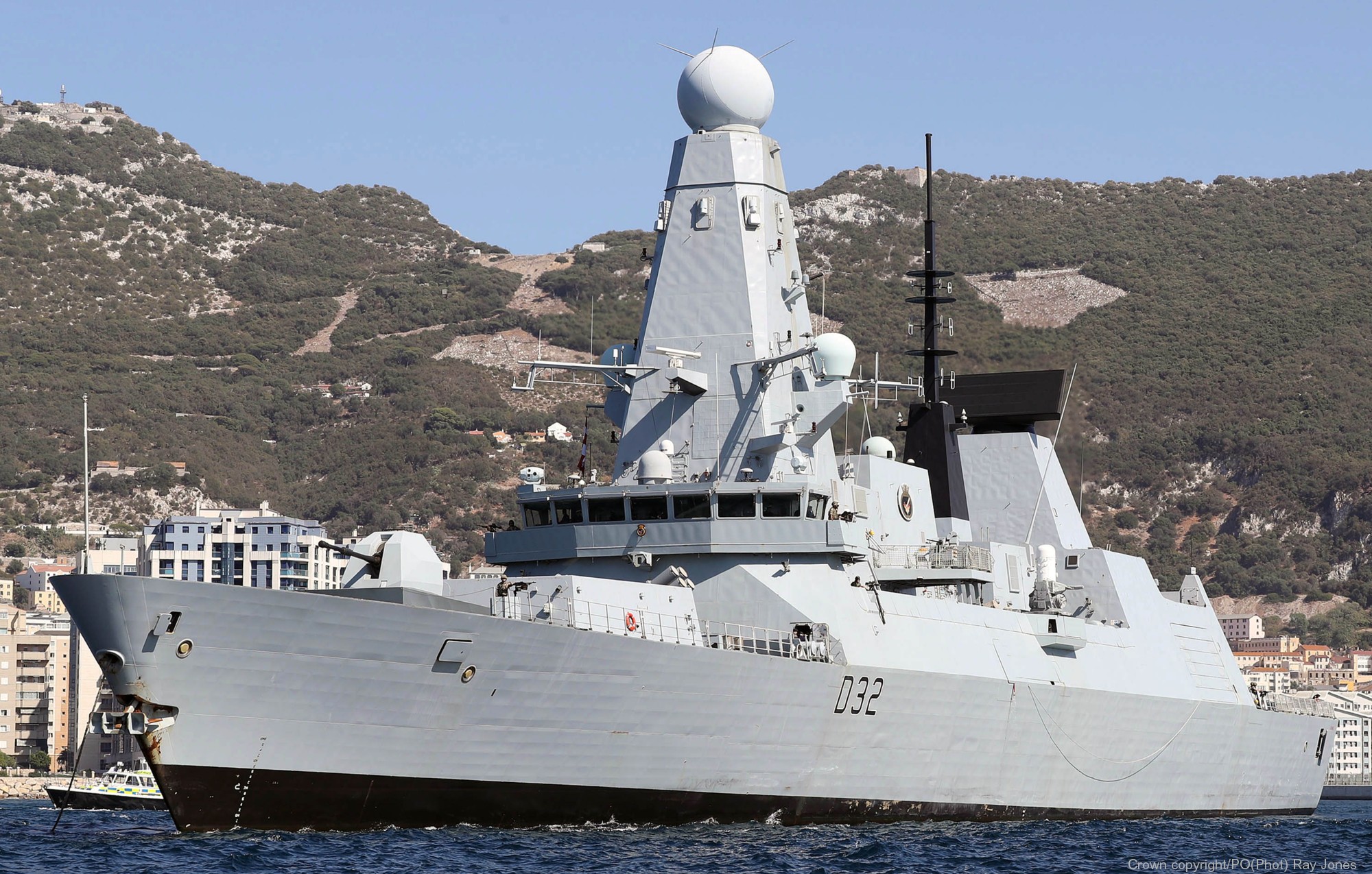 hms daring d-32 type 45 class guided missile destroyer royal navy sea viper paams 41 gibraltar