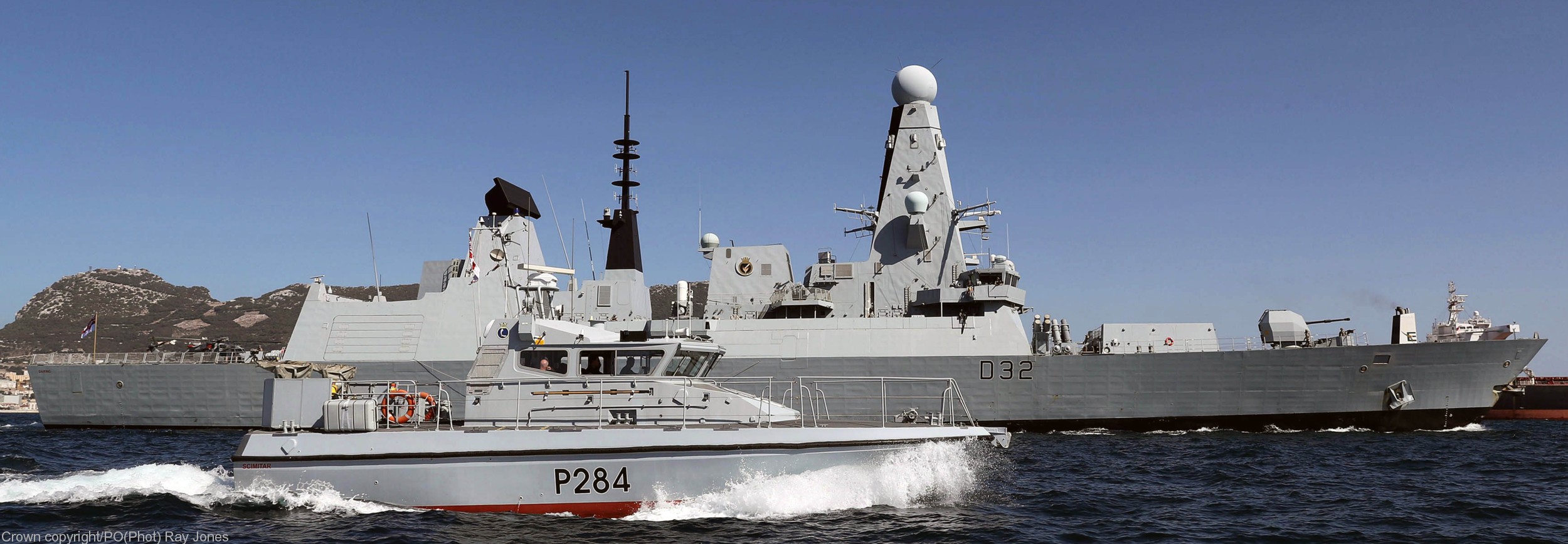 hms daring d-32 type 45 class guided missile destroyer royal navy sea viper paams 43