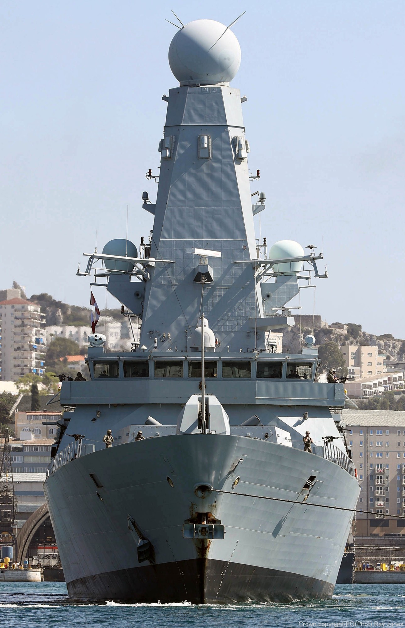 hms daring d-32 type 45 class guided missile destroyer royal navy sea viper paams 45