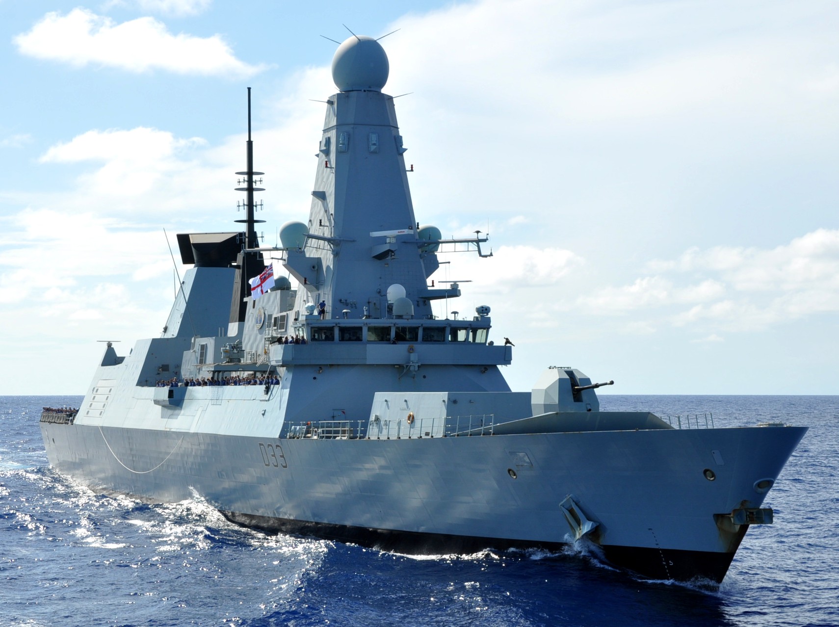 hms dauntless d-33 type 45 daring class guided missile destroyer royal navy sea viper paams 02