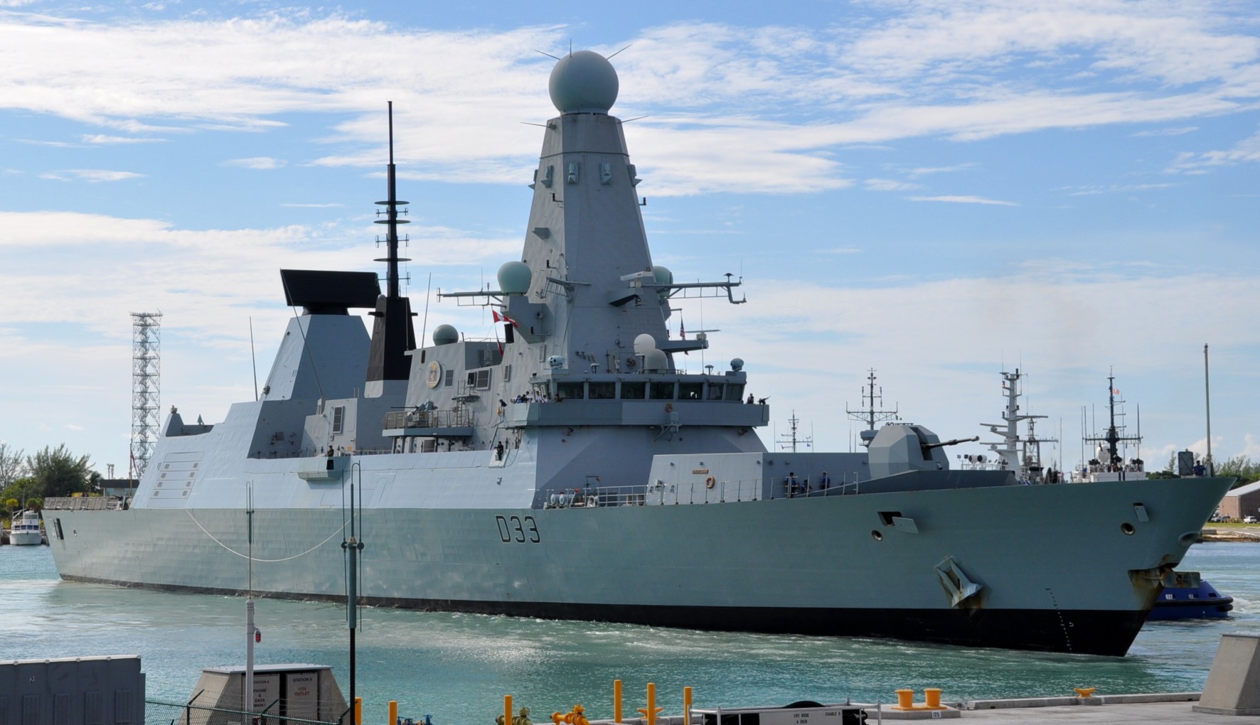hms dauntless d-33 type 45 daring class guided missile destroyer royal navy sea viper paams 06