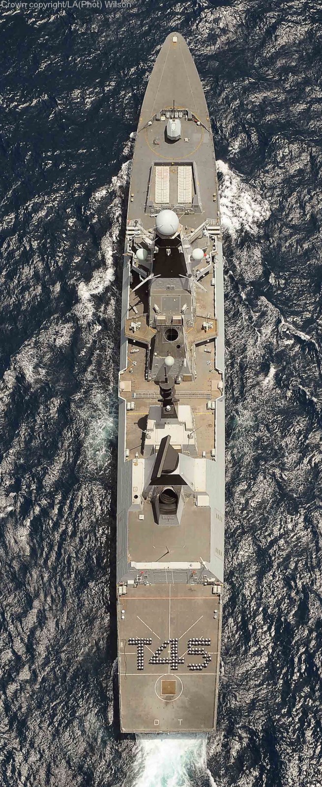 hms dauntless d-33 type 45 daring class guided missile destroyer royal navy sea viper paams 10