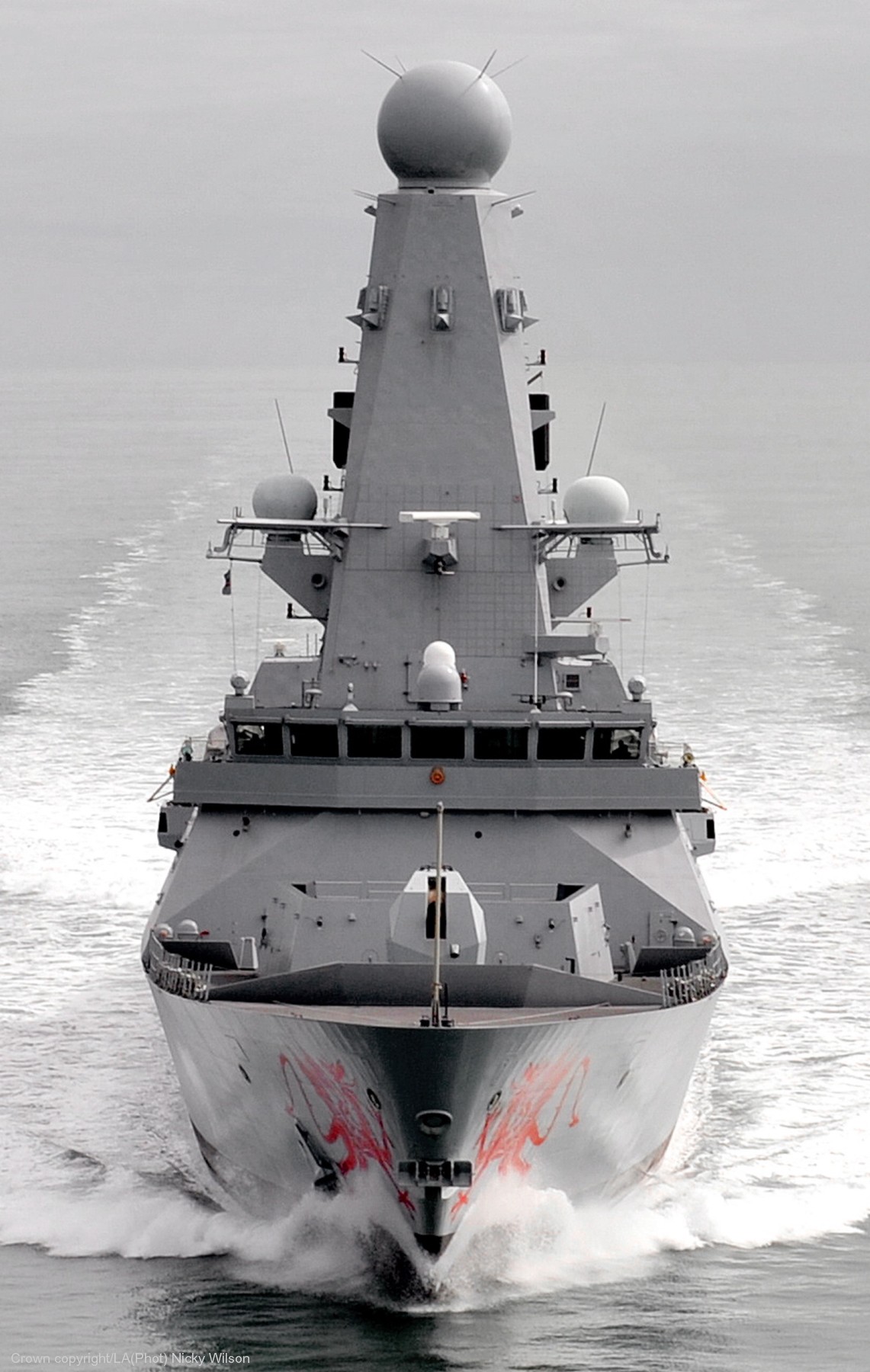 hms dragon d-35 type 45 daring class guided missile destroyer ddg royal navy sea viper paams 06