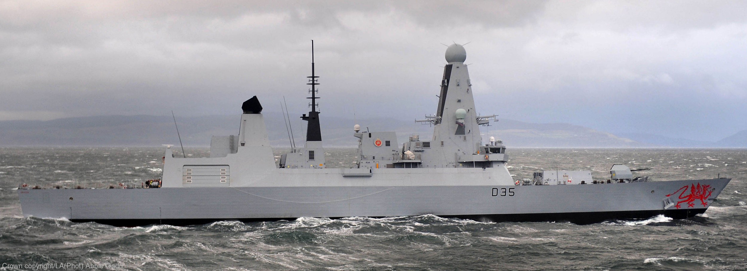 hms dragon d-35 type 45 daring class guided missile destroyer ddg royal navy sea viper paams 16