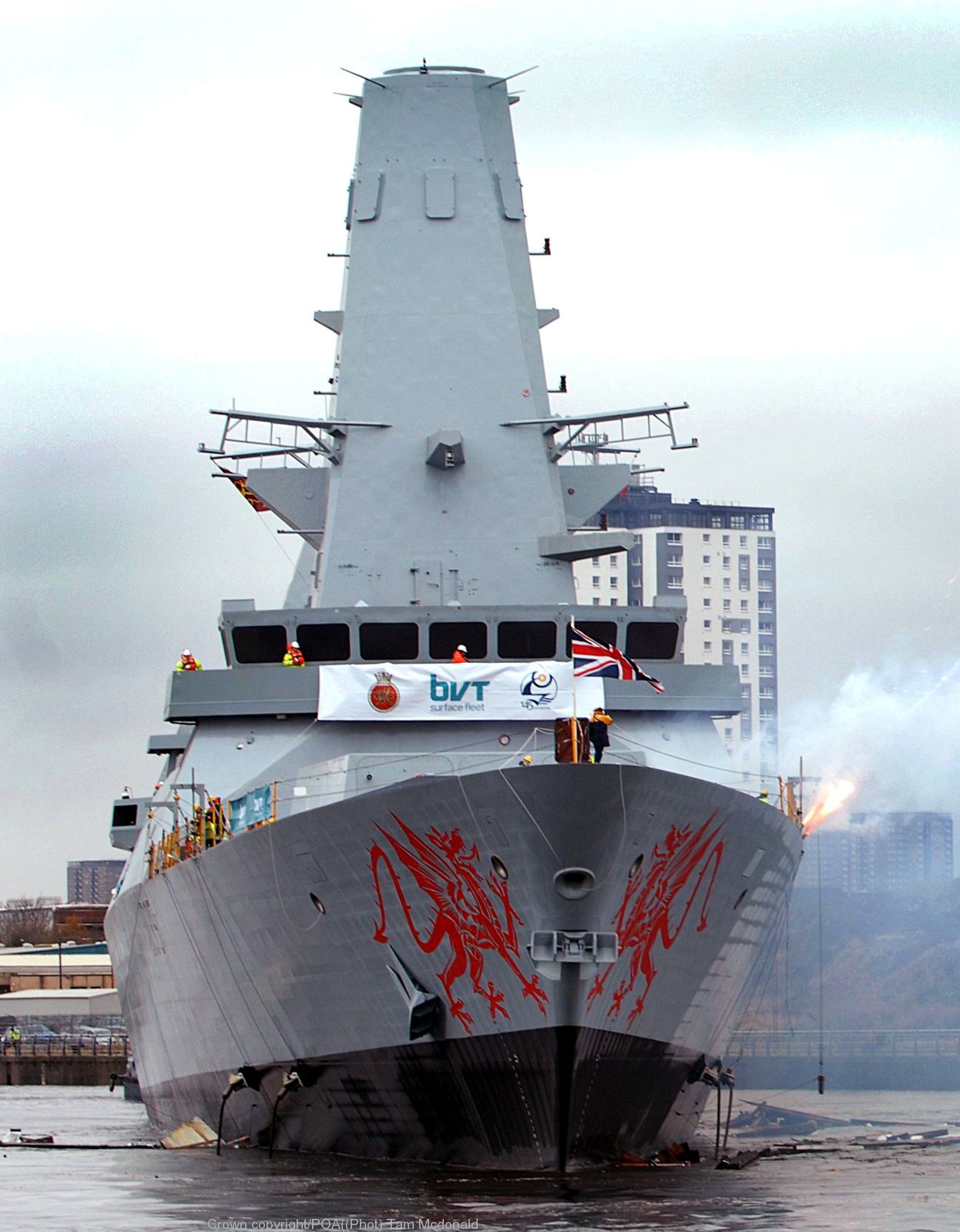 hms dragon d-35 type 45 daring class guided missile destroyer ddg royal navy sea viper paams 18