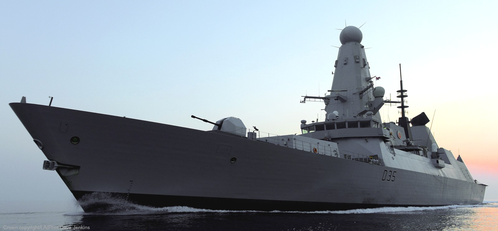 hms dragon d-35 type 45 daring class guided missile destroyer ddg royal navy sea viper paams 22