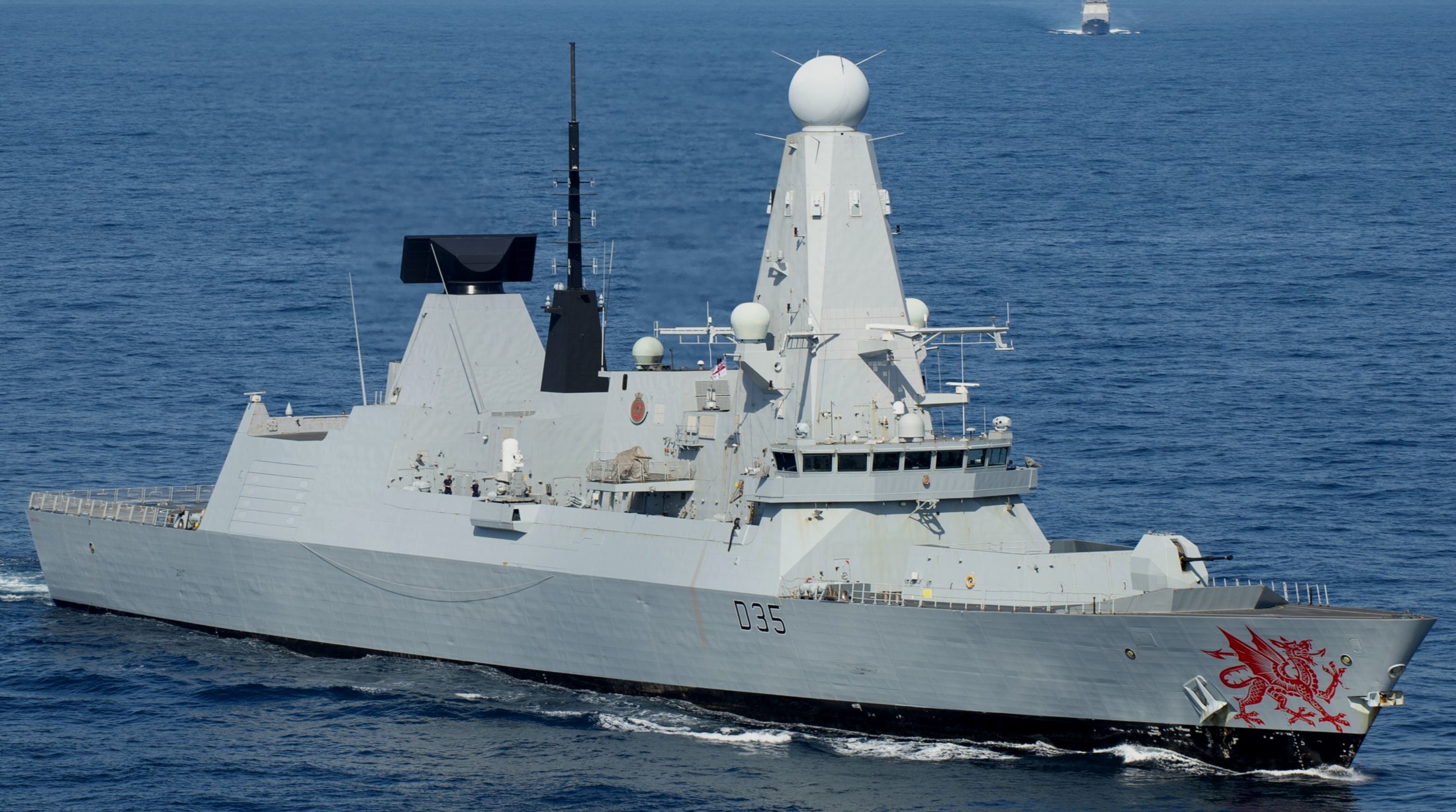 hms dragon d-35 type 45 daring class guided missile destroyer ddg royal navy sea viper paams 30