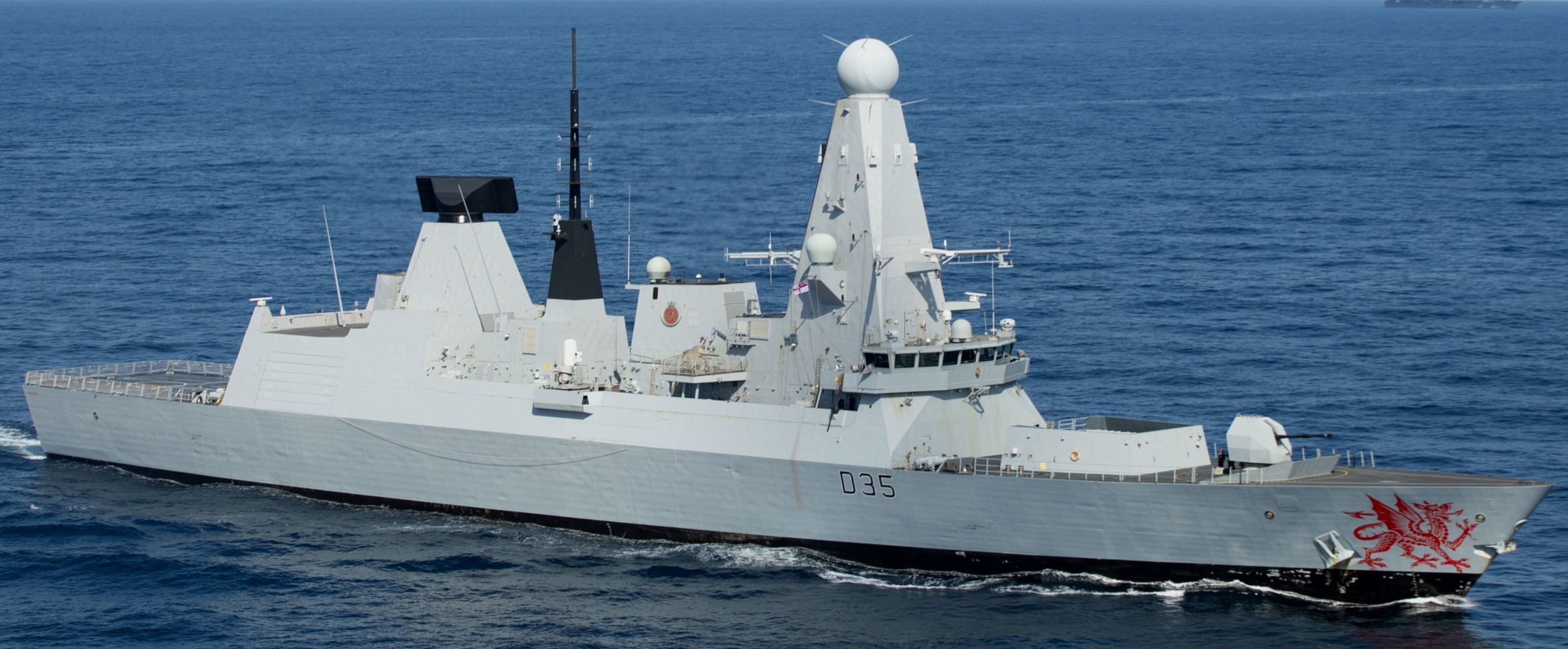 hms dragon d-35 type 45 daring class guided missile destroyer ddg royal navy sea viper paams 31