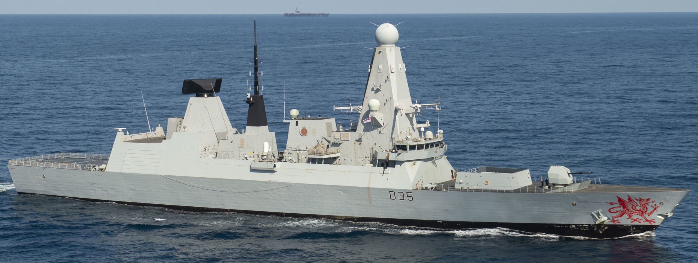 hms dragon d-35 type 45 daring class guided missile destroyer ddg royal navy sea viper paams 32