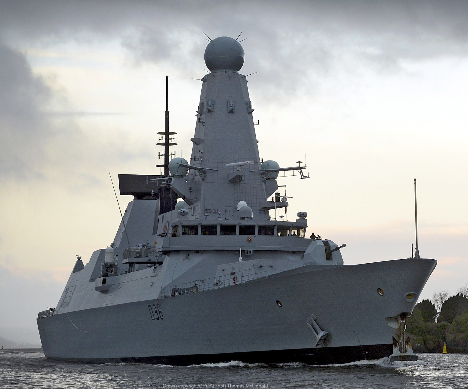 hms defender d-36 type 45 daring class guided missile destroyer ddg royal navy sea viper paams 04