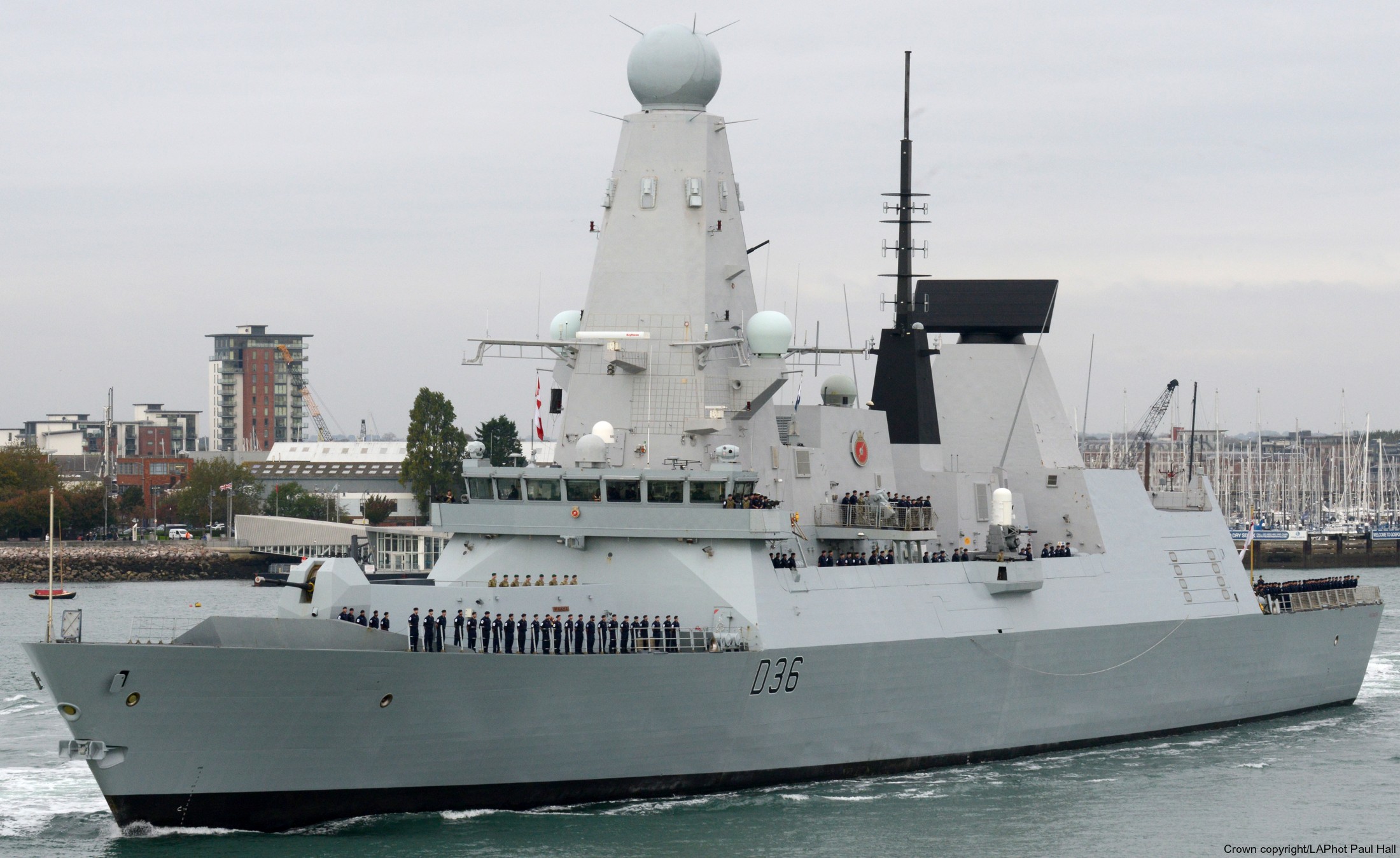 d36 hms defender d-36 type 45 daring class guided missile destroyer ddg royal navy sea viper 28
