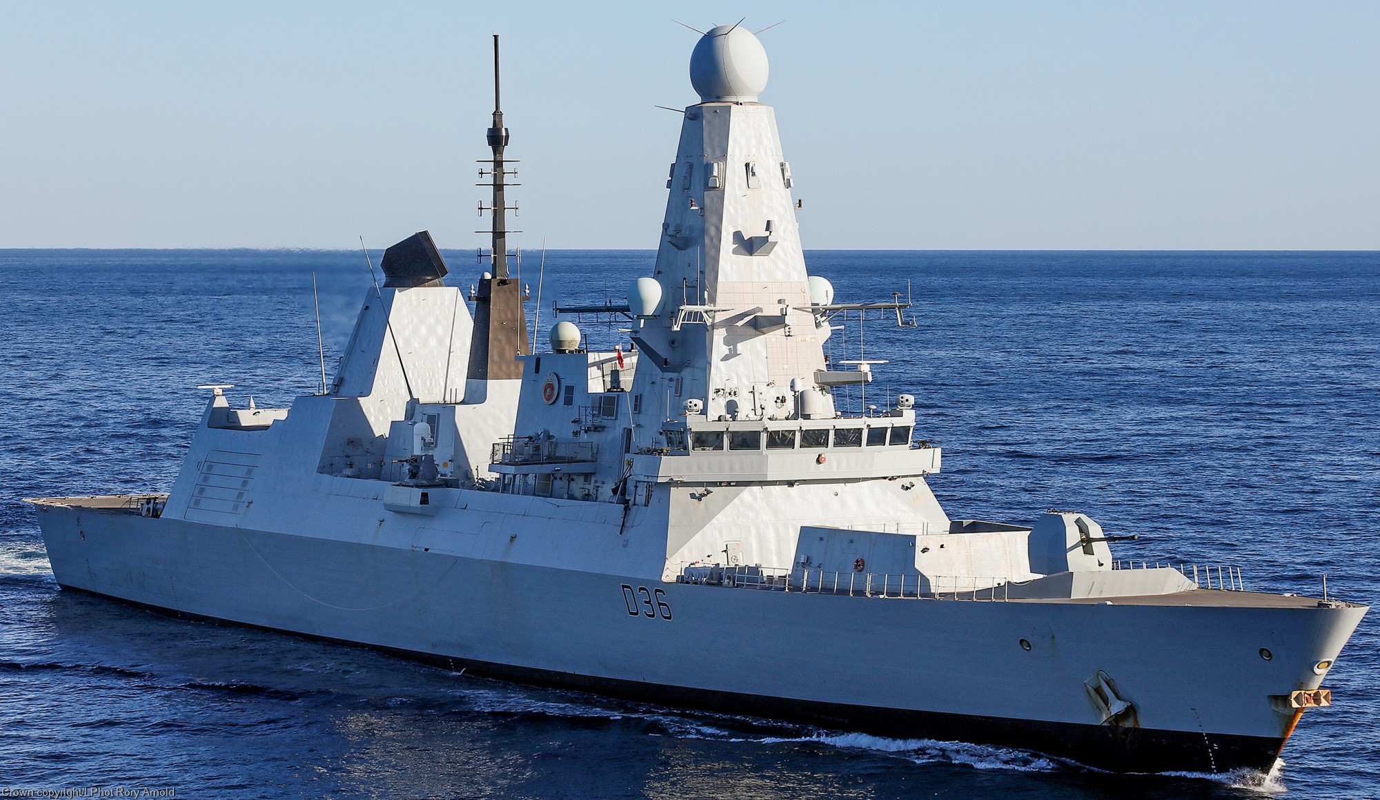 type 45 daring class guided missile destroyer ddg royal navy sea viper paams aster sam harpoon ssm d-36 hms defender 36x