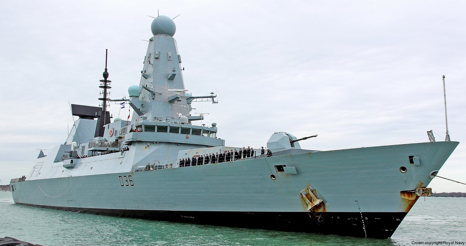 d36 hms defender d-36 type 45 daring class guided missile destroyer ddg royal navy sea viper 38