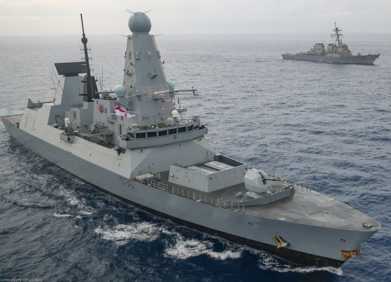d36 hms defender d-36 type 45 daring class guided missile destroyer ddg royal navy sea viper 41