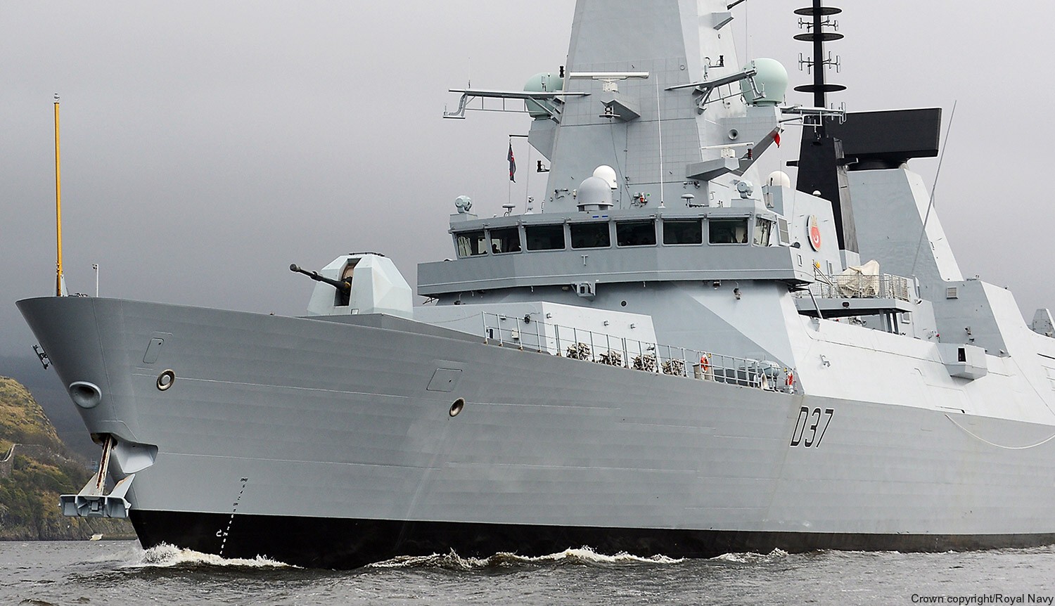d37 hms duncan d-37 type 45 daring class guided missile destroyer ddg royal navy sea viper 19