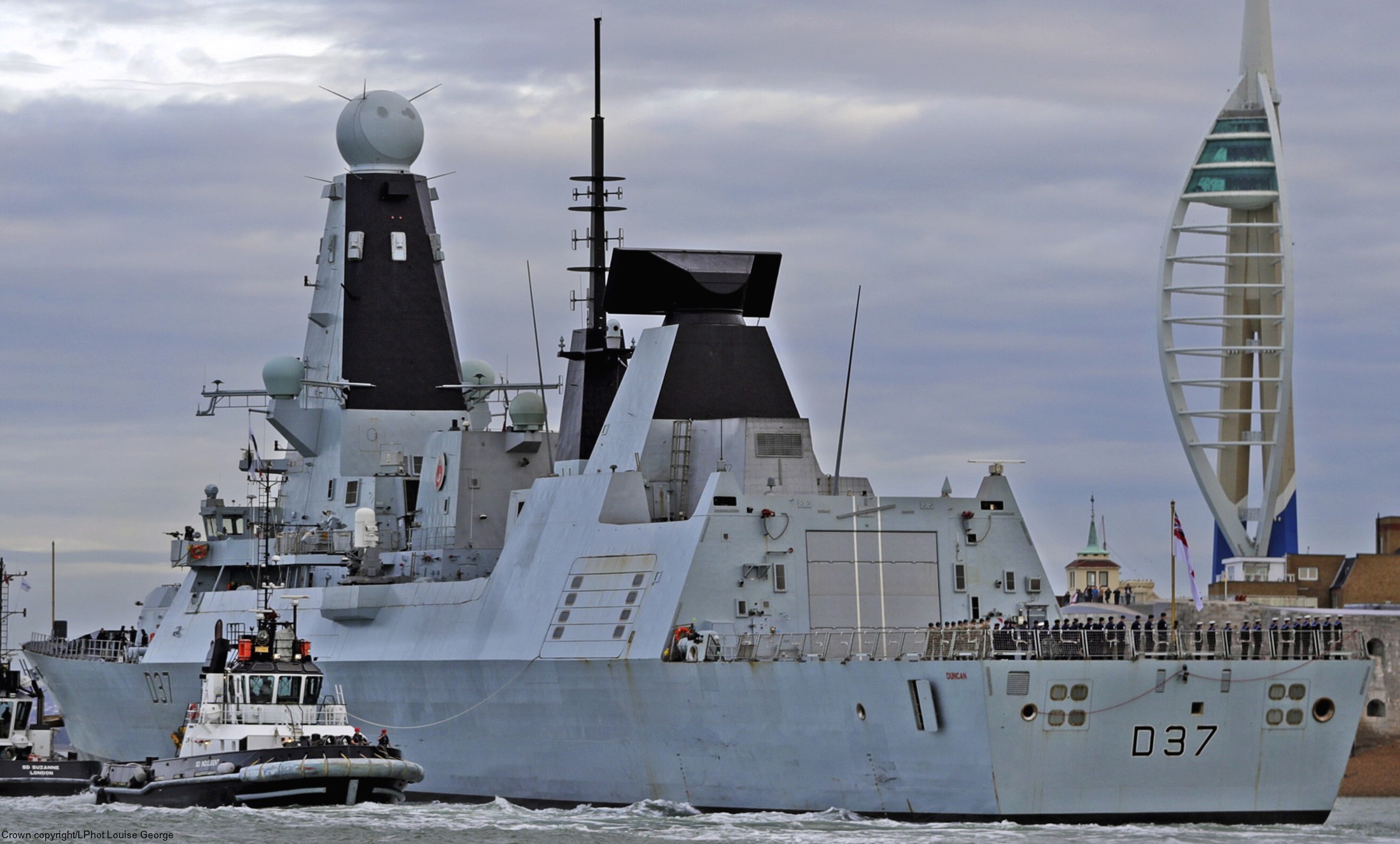 hms duncan d-37 type 45 daring class guided missile destroyer ddg royal navy sea viper paams 23 hmnb portsmouth