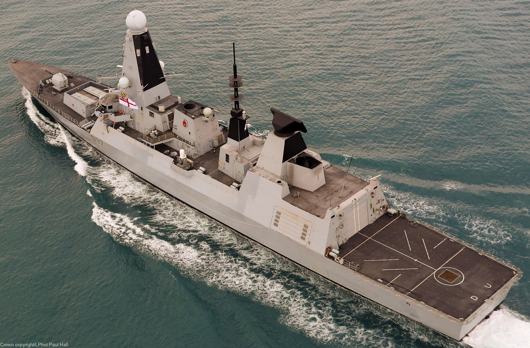 hms duncan d-37 type 45 daring class guided missile destroyer ddg royal navy sea viper paams 26