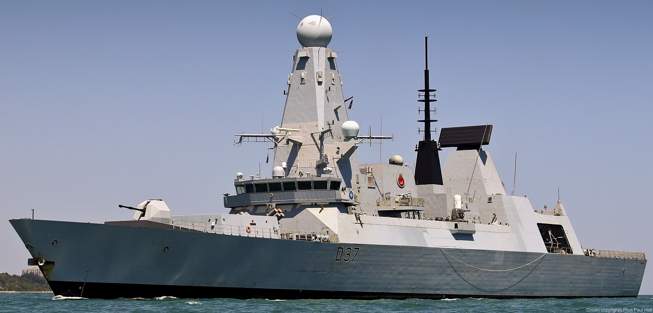 hms duncan d-37 type 45 daring class guided missile destroyer ddg royal navy sea viper paams 30