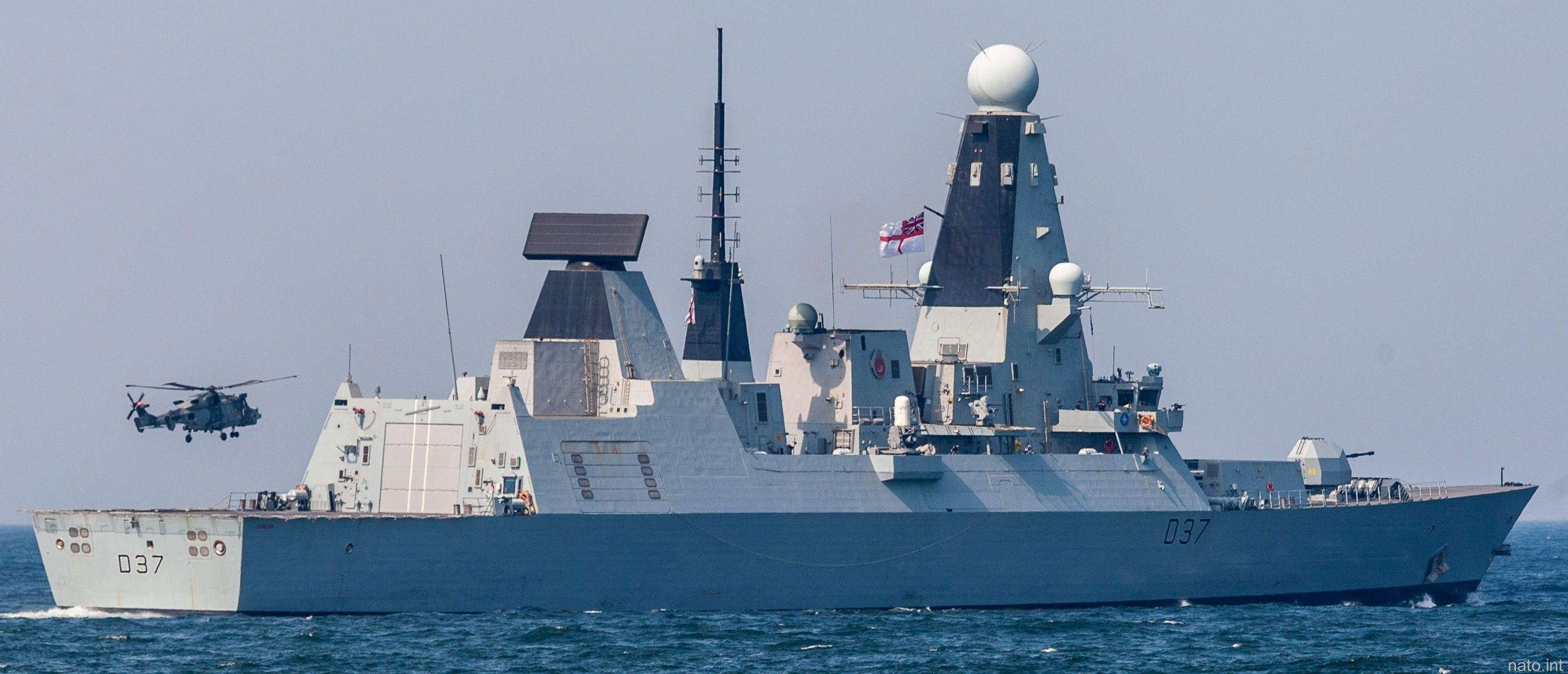 hms duncan d-37 type 45 daring class guided missile destroyer ddg royal navy sea viper paams 36 wildcat helicopter