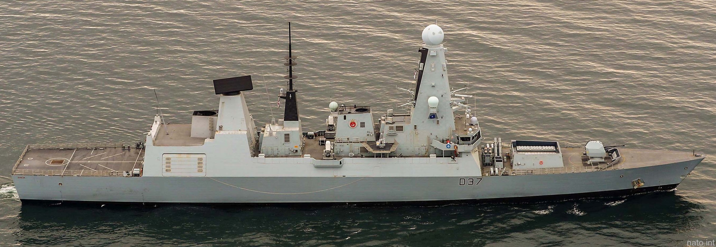 d37 hms duncan d-37 type 45 daring class guided missile destroyer ddg royal navy sea viper 37